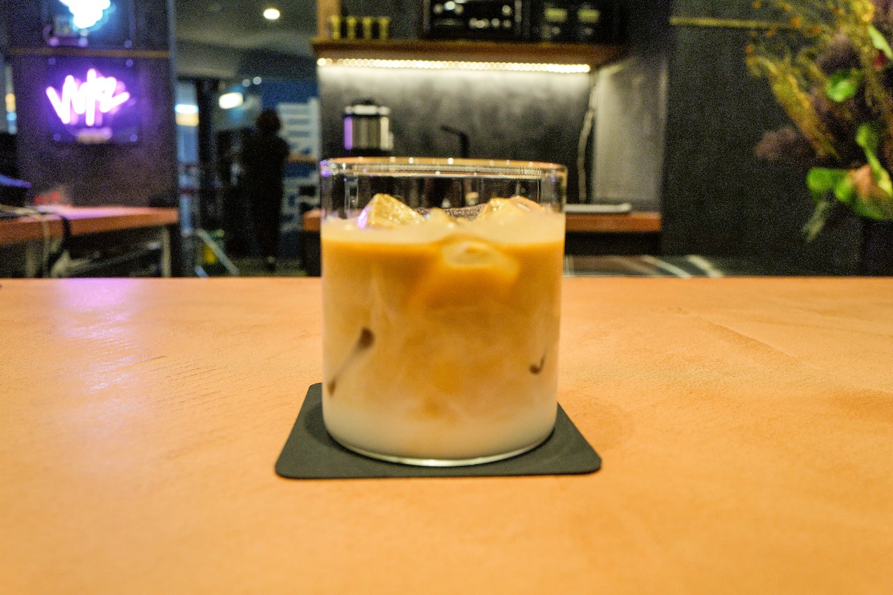 コーヒーの深みをしっかりと感じられるカフェラテもおすすめ