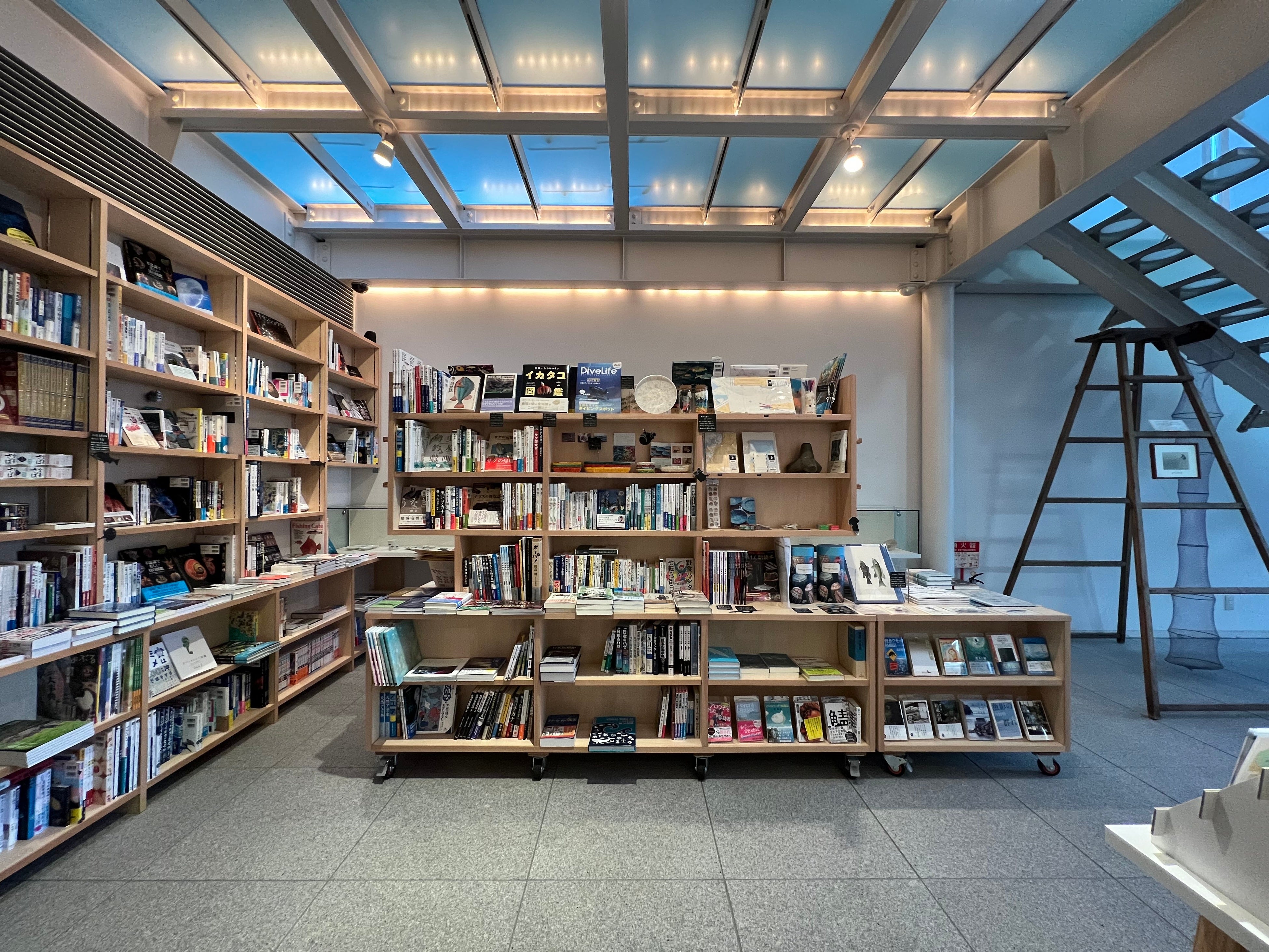 SAKANA BOOKSから60冊を選書