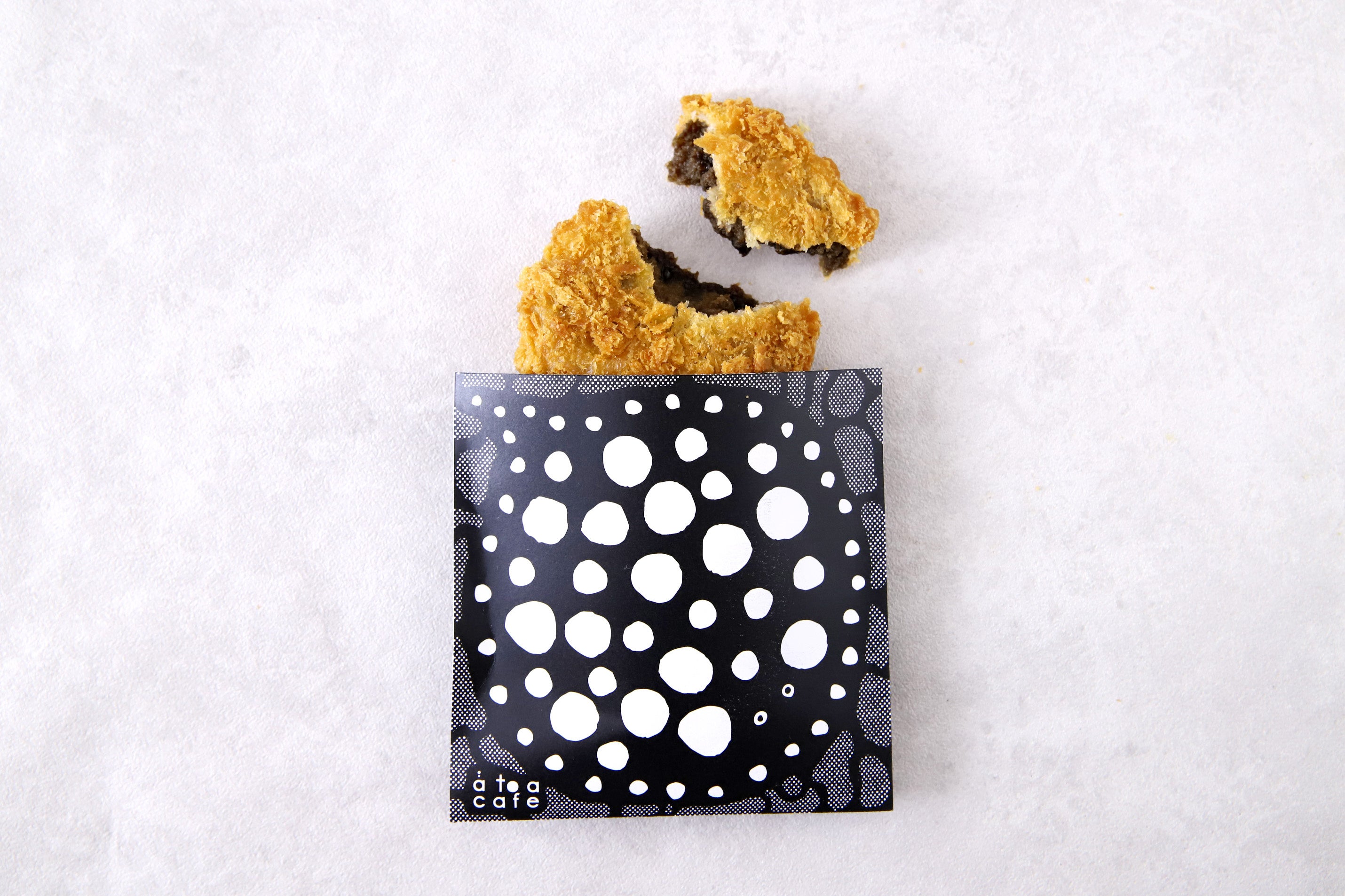 ポルカドットブラックコロッケ（カレー味）