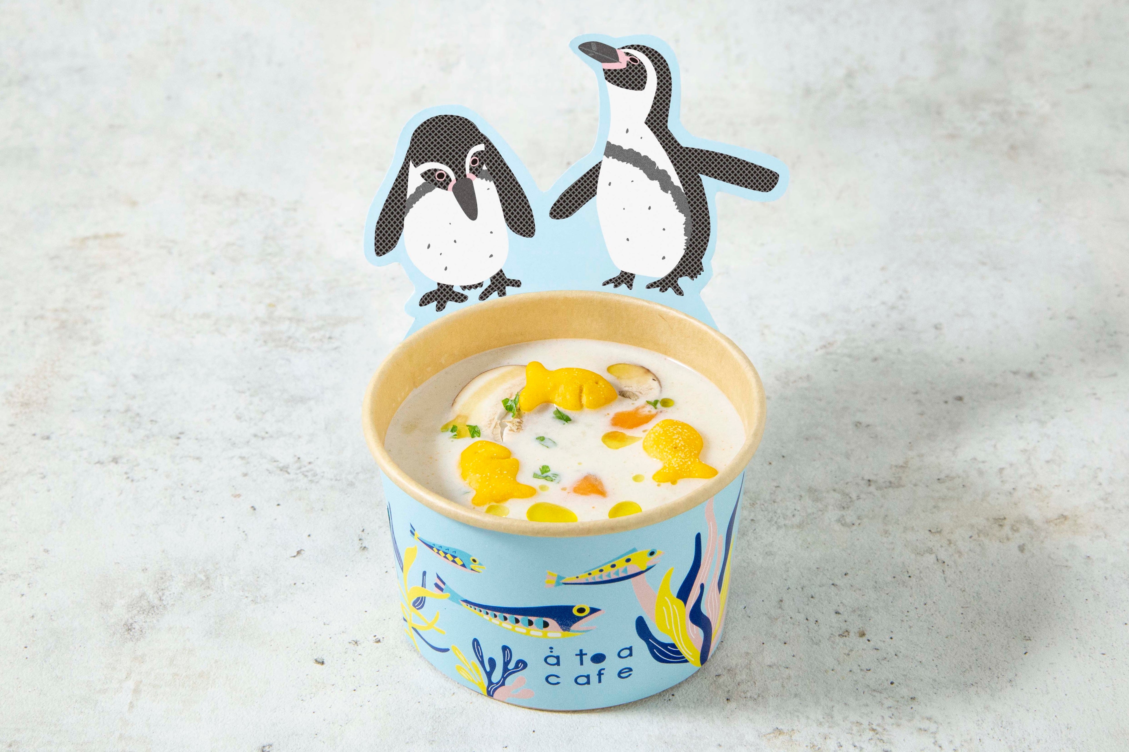 スモークサーモンとマッシュルームのクラムチャウダー