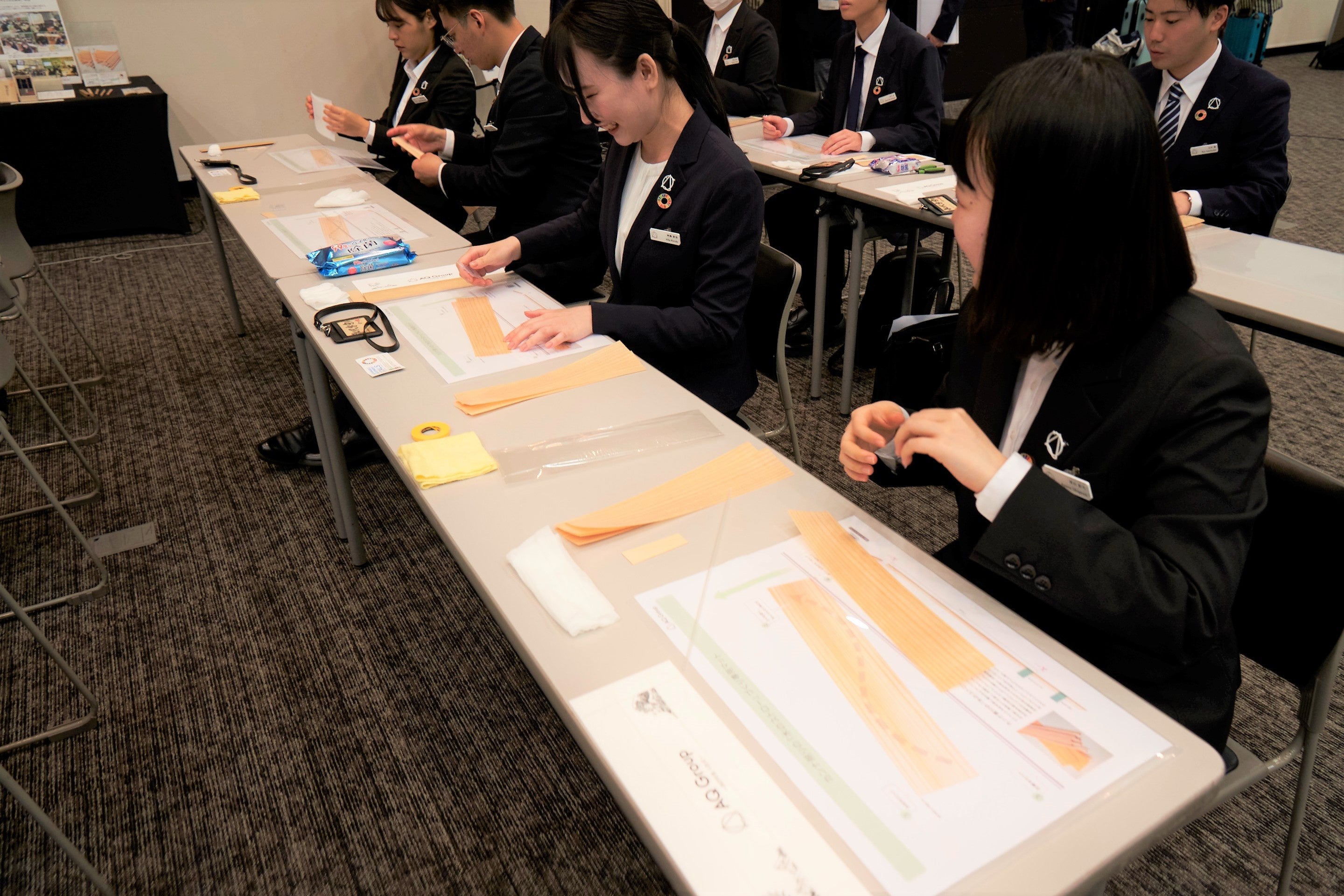 木のストローの製作の様子