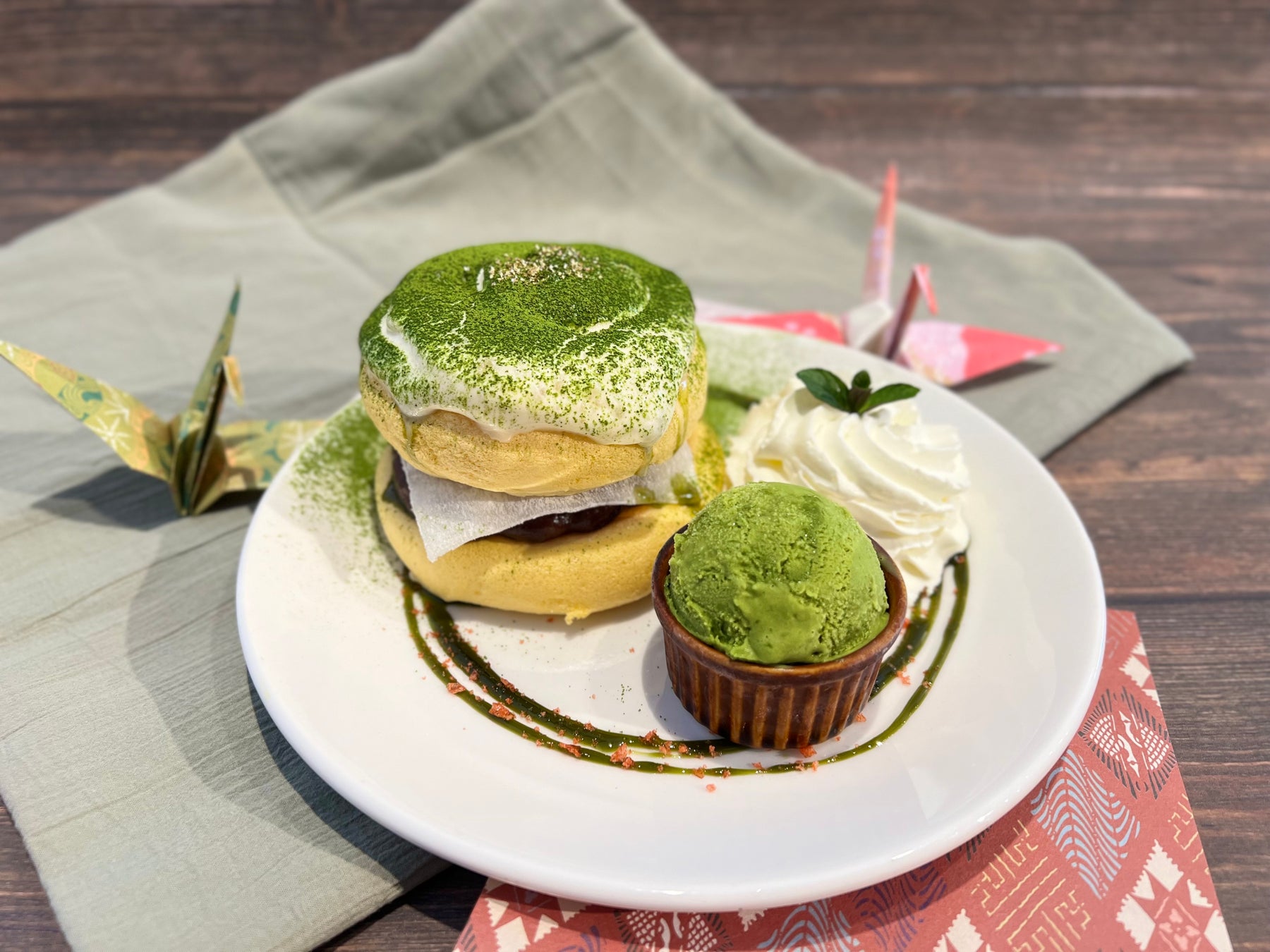 抹茶好きにはたまらない この時期だけのパンケーキ 宇治抹茶ティラミスパンケーキ が新登場 株式会社河京のプレスリリース 抹茶好きにはたまらない この時期だけのパンケーキ 宇治抹茶ティラミスパンケーキ が新登場 株式会社河京のプレスリリース