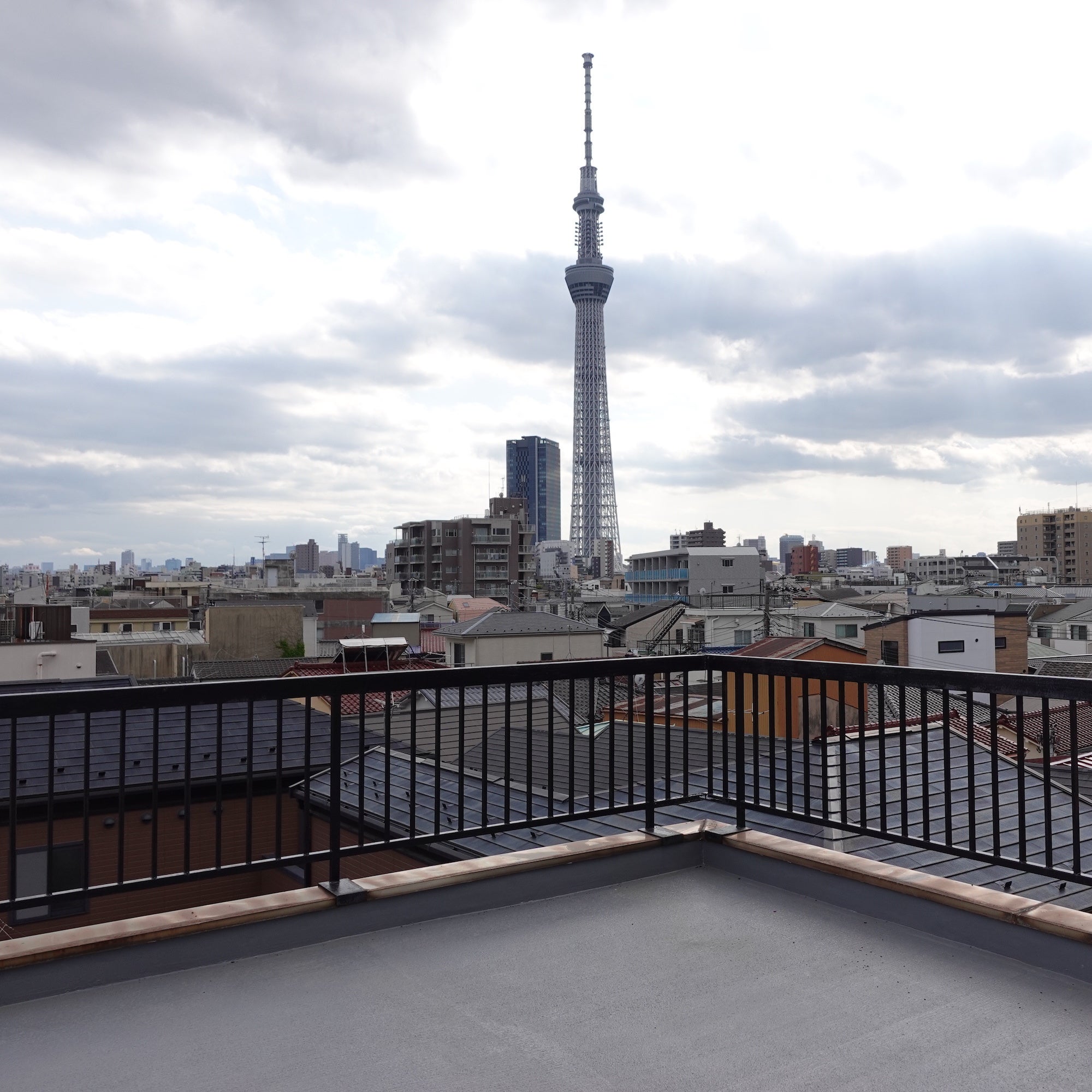 元お茶屋の屋上風景