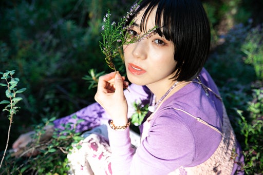 アユニ・D初の撮り下ろし写真集『執着』『平熱』、豪華版写真集『執着 アユニ・D初の撮り下ろし写真集『執着』『平熱』、豪華版写真集『執着