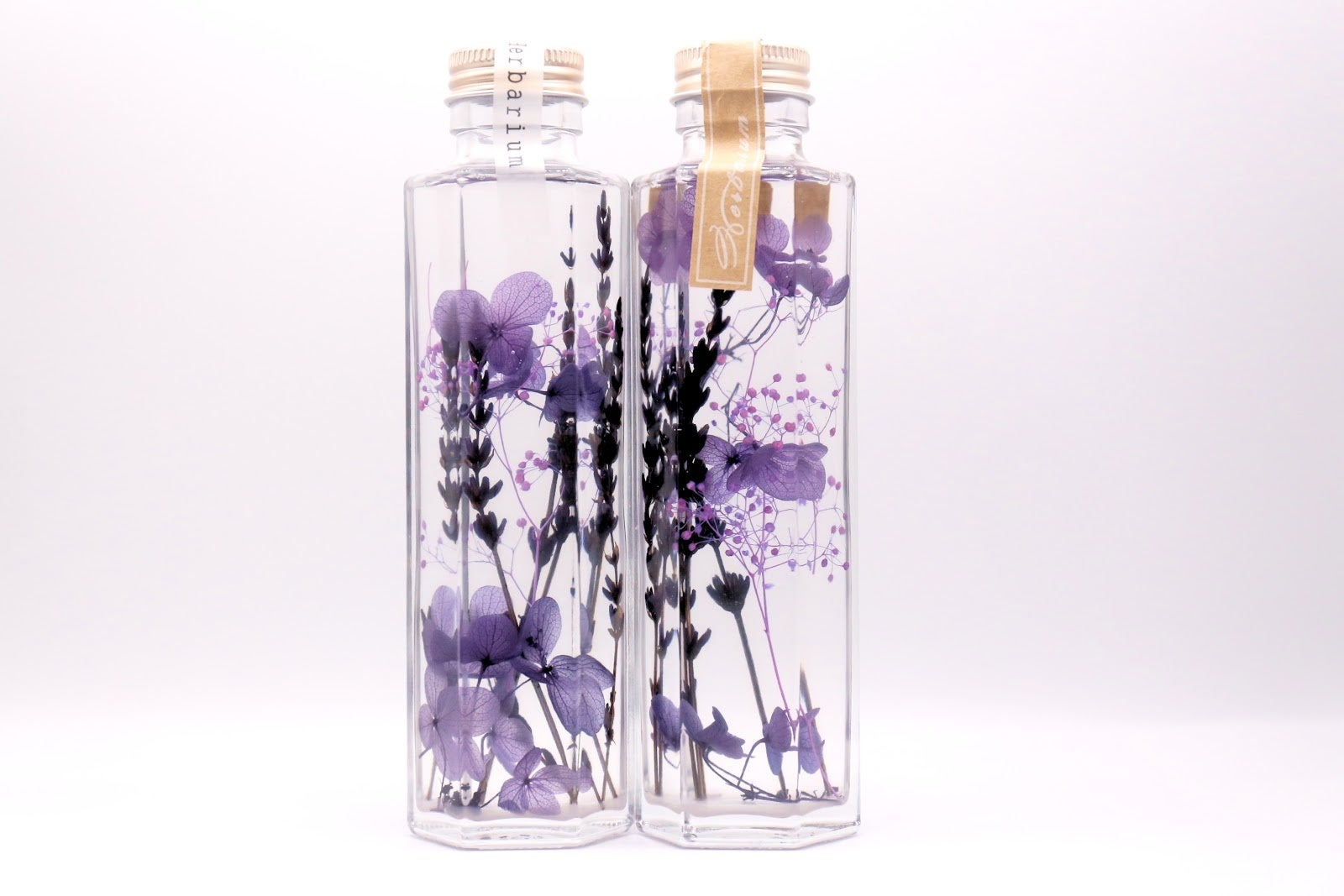 感謝の気持ちをハーバリウムと一緒に