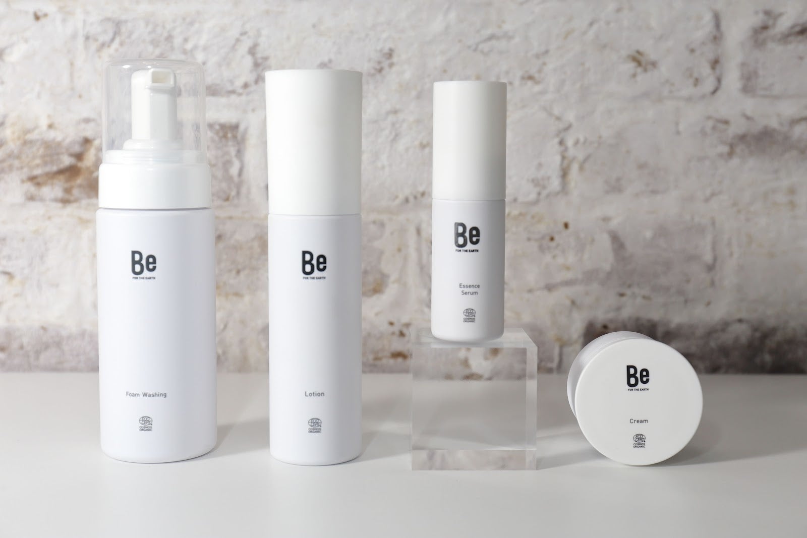 Natureイチオシの『Be』スキンケアプロダクト(左からフォームウォッシング/ローション/エッセンスセラム/クリーム)