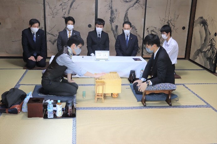 「第13期加古川青流戦」が開幕!兵庫県加古川市で若手棋士が挑戦する公式戦。今年で13期目を迎え、参加者40名。決勝戦は11月に開催予定。 「第13期加古川青流戦」が開幕!兵庫県加古川市で若手棋士が挑戦する公式戦。今年で13期目を迎え、参加者40名。決勝戦は11月に開催予定。