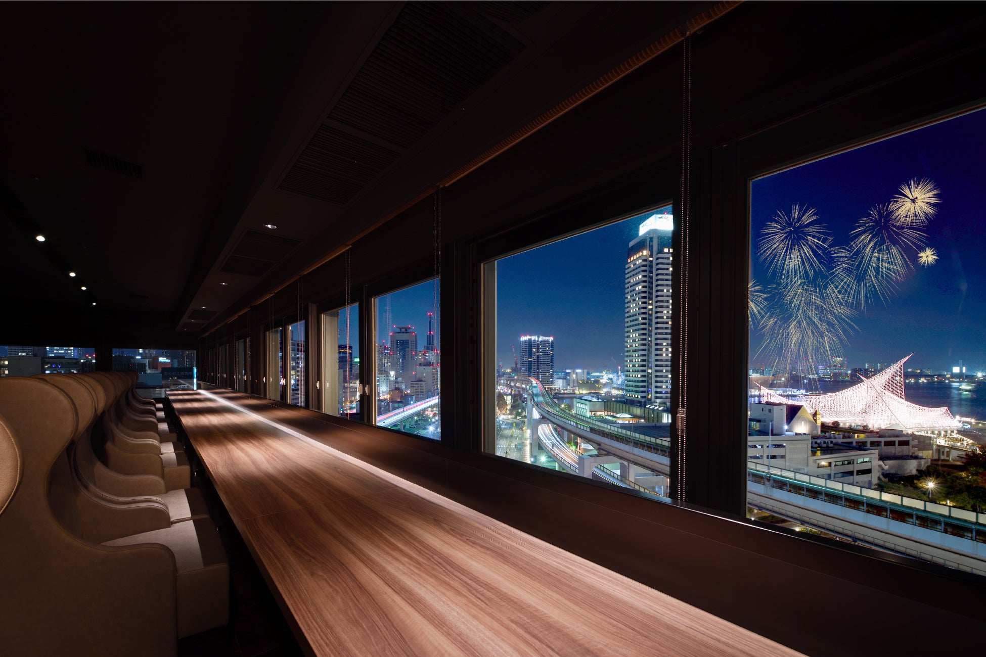 神戸港ウィークエンド花火も楽しめます