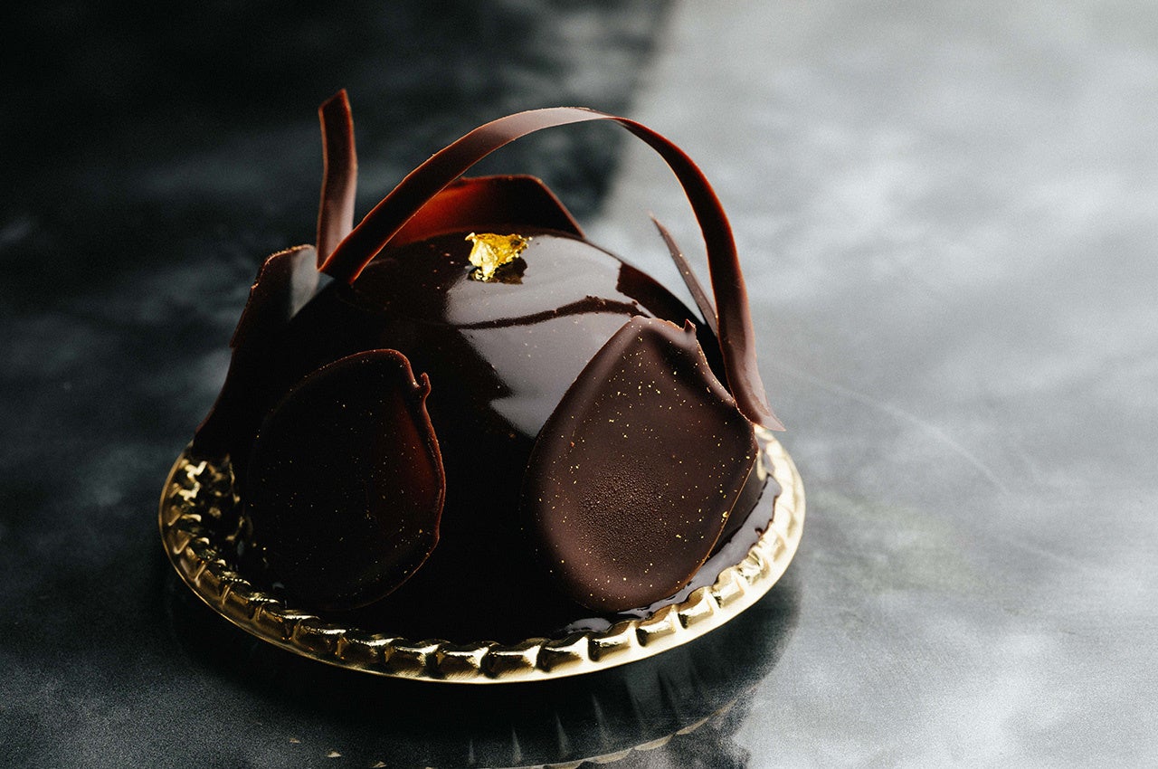 ●ショコラ リッチ／500円[税込]／ペルー産の最高品質を含む３種のチョコレートを使用。カカオの濃厚な風味をお楽しみください。