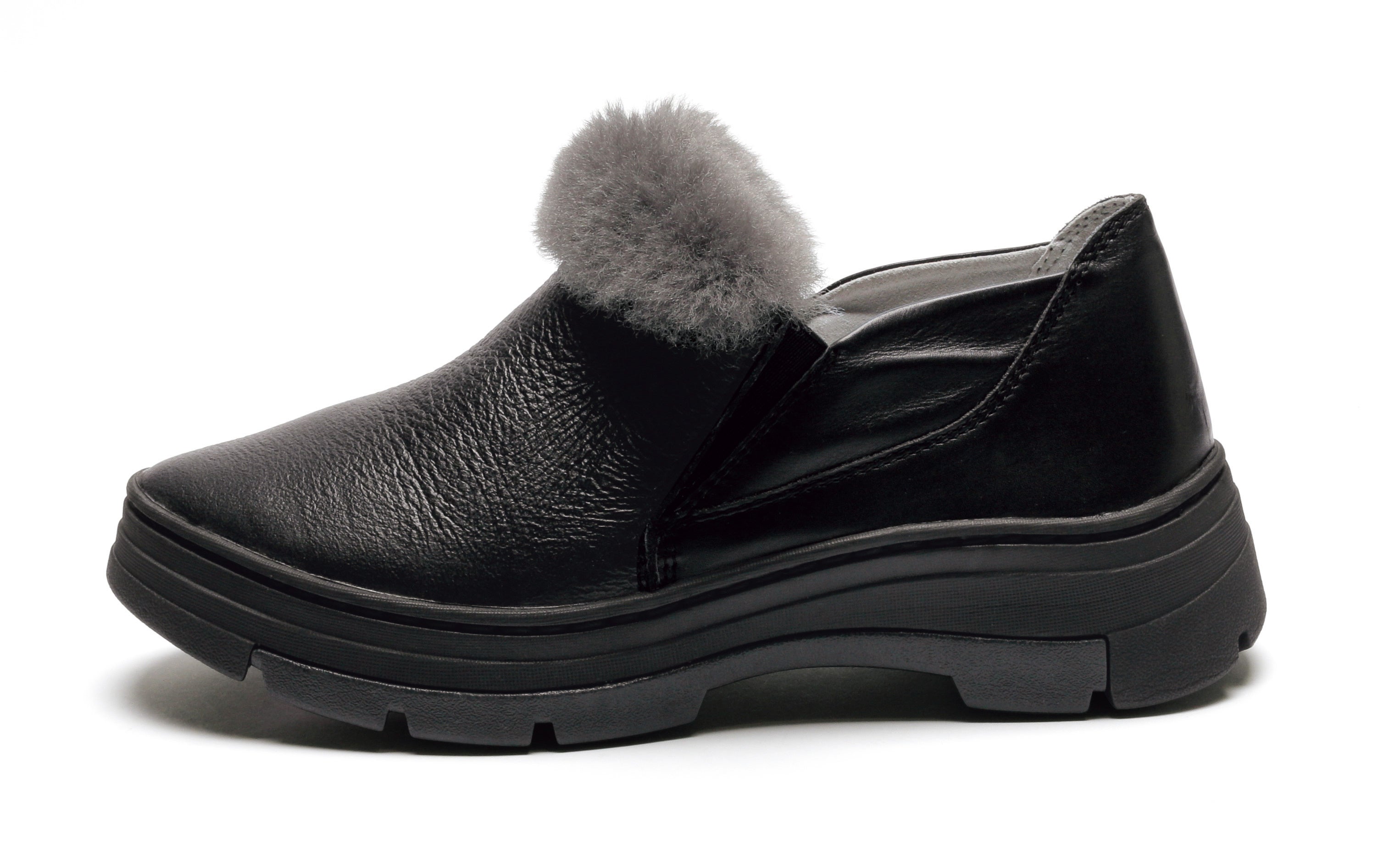 レザーストラップ付き ムートンアンクルブーツ WYLDER ジップ フロント レザーアンクルブーツ｜fitflop