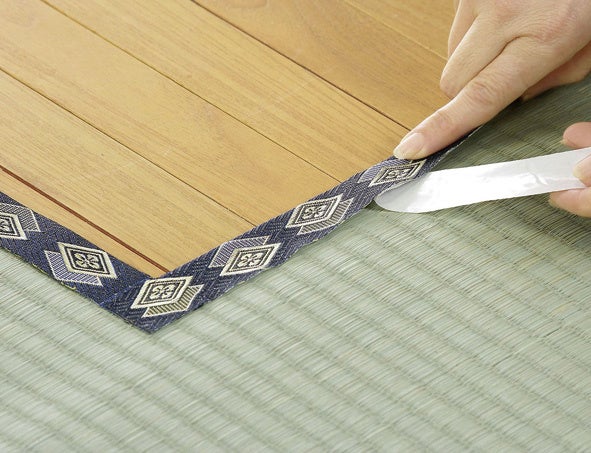 別売りの縁テープを貼るだけで、きれいに仕上がる