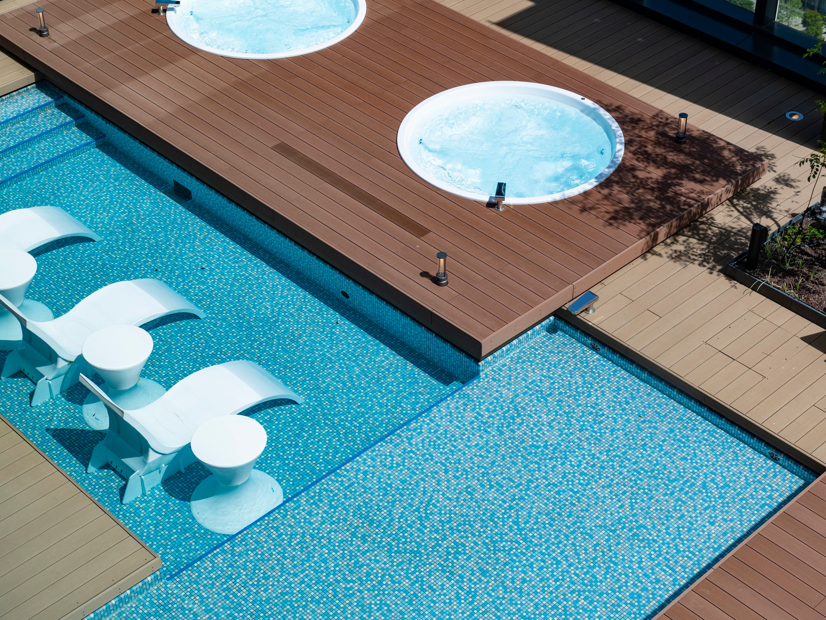 プール（屋外エリア）