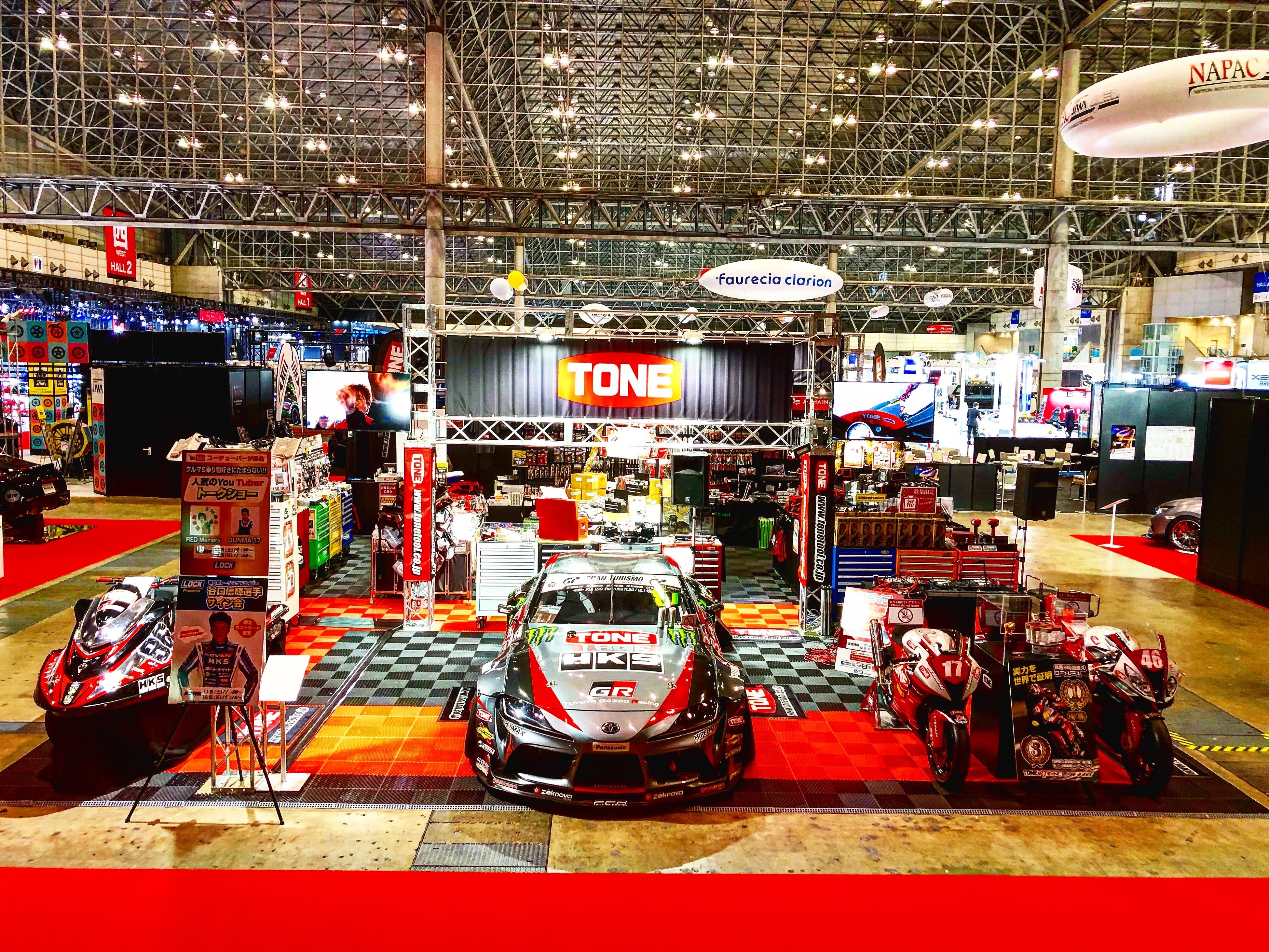 東京オートサロン2022に出展するTONEのブース