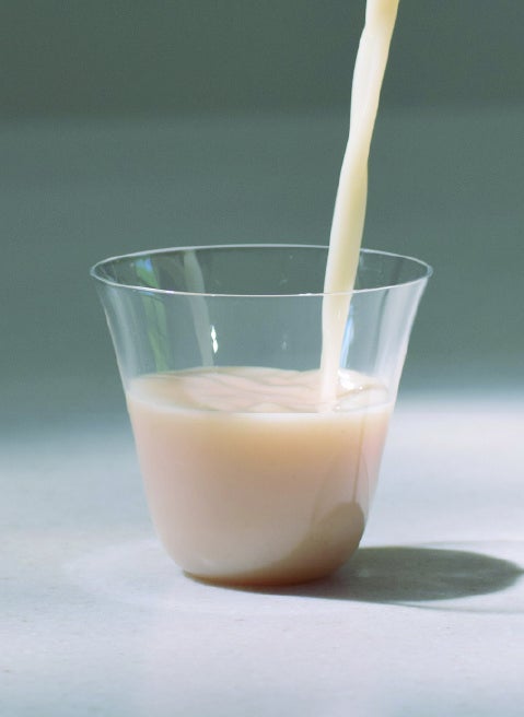 飲む玄米（飲用イメージ）