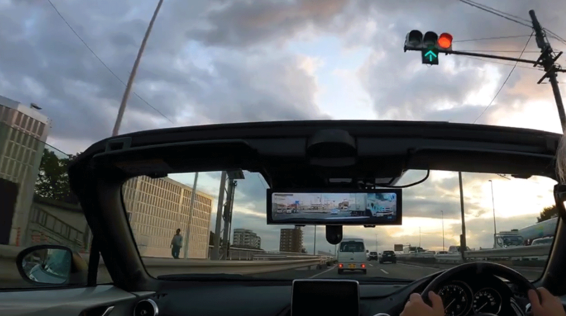 AKEEYO AKY-V720S ミラー型 ドライブレコーダー 720度撮影 クラファン最高額1,500万円を突破！デジタルルームバックミラー