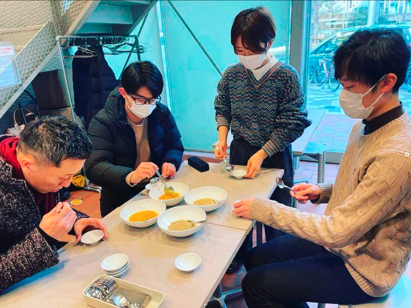  スープの試作を重ねて味や食感を調整