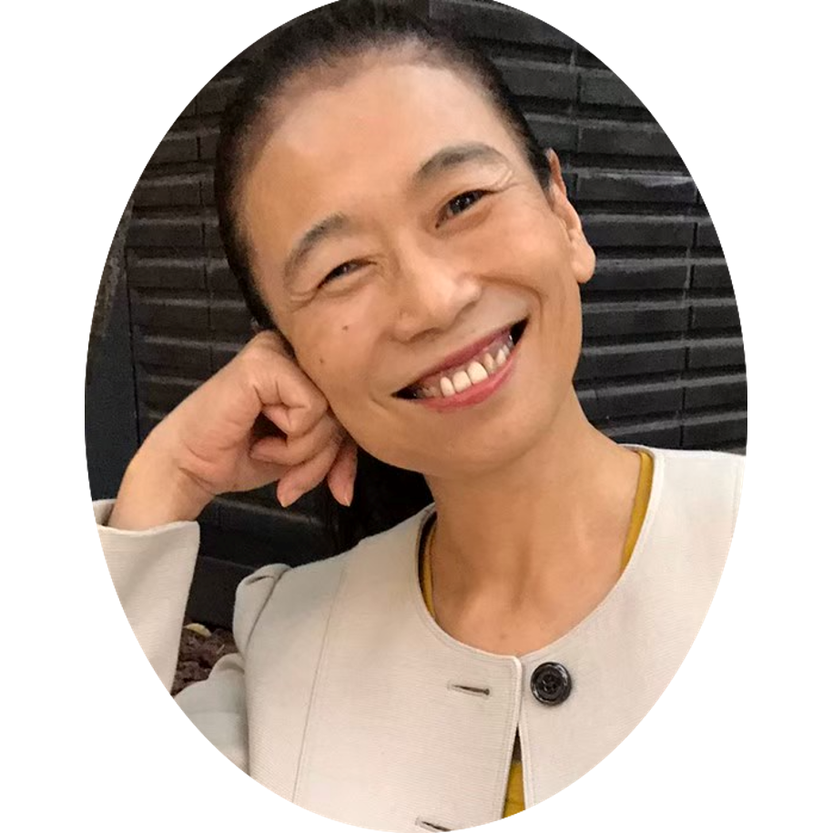 青山真美 氏