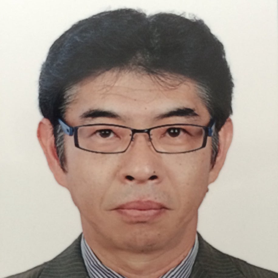 安室 正美 氏