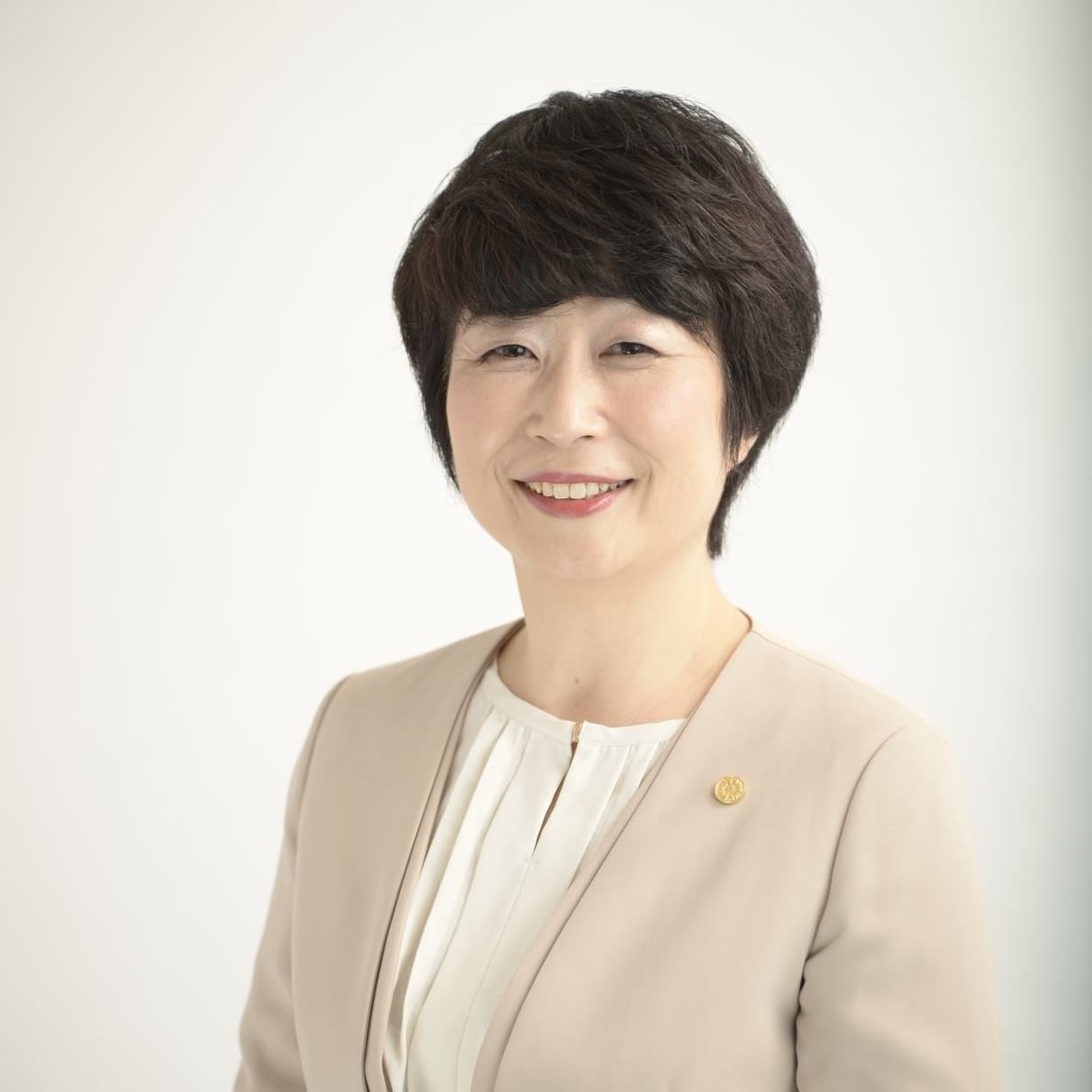 湯口 智子 氏
