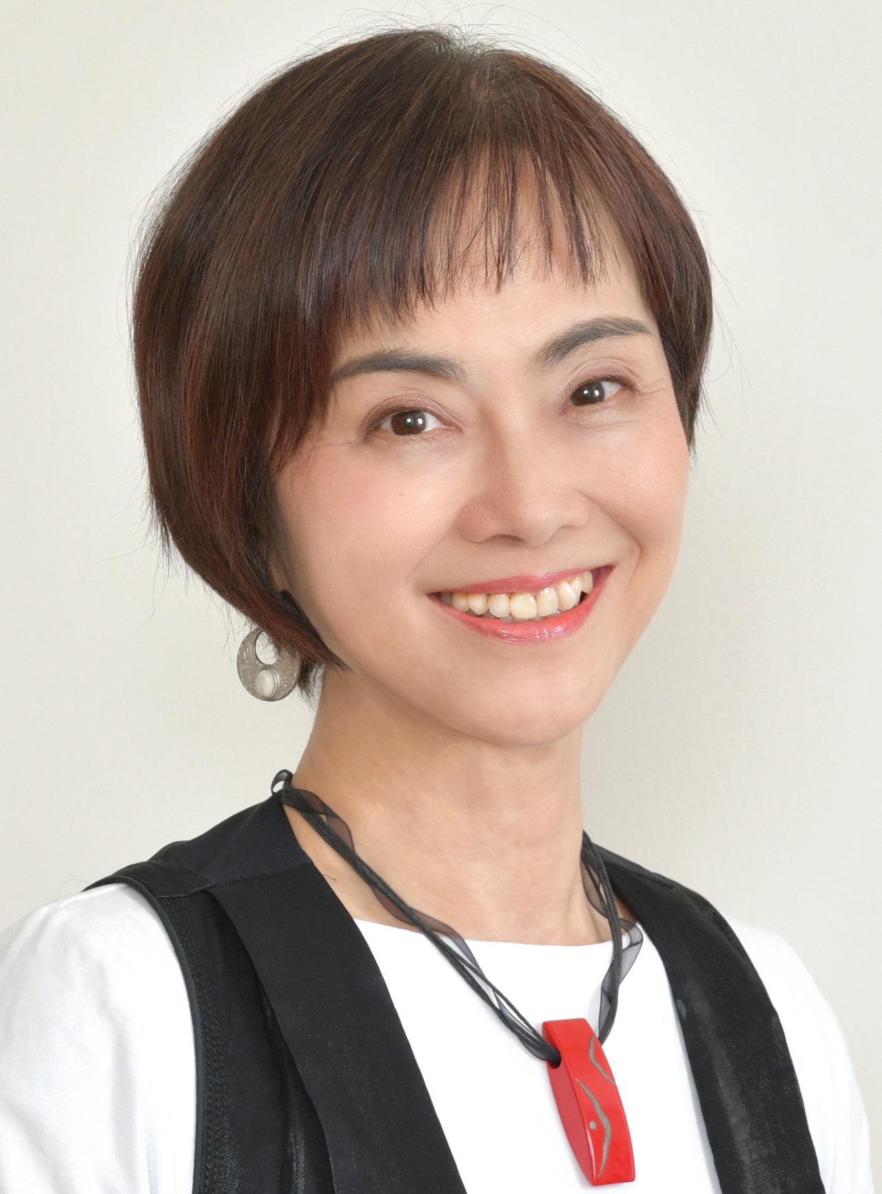 サカイ 優佳子 氏