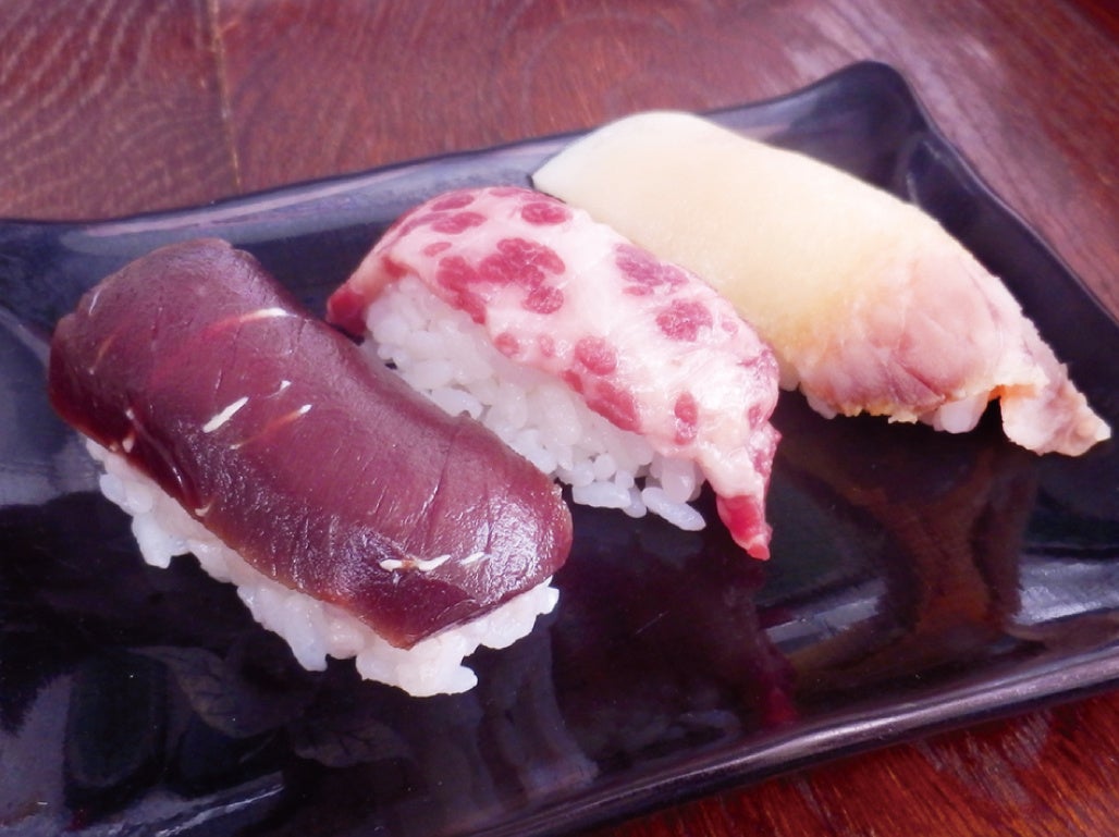 くじら３種にぎり[3カン]