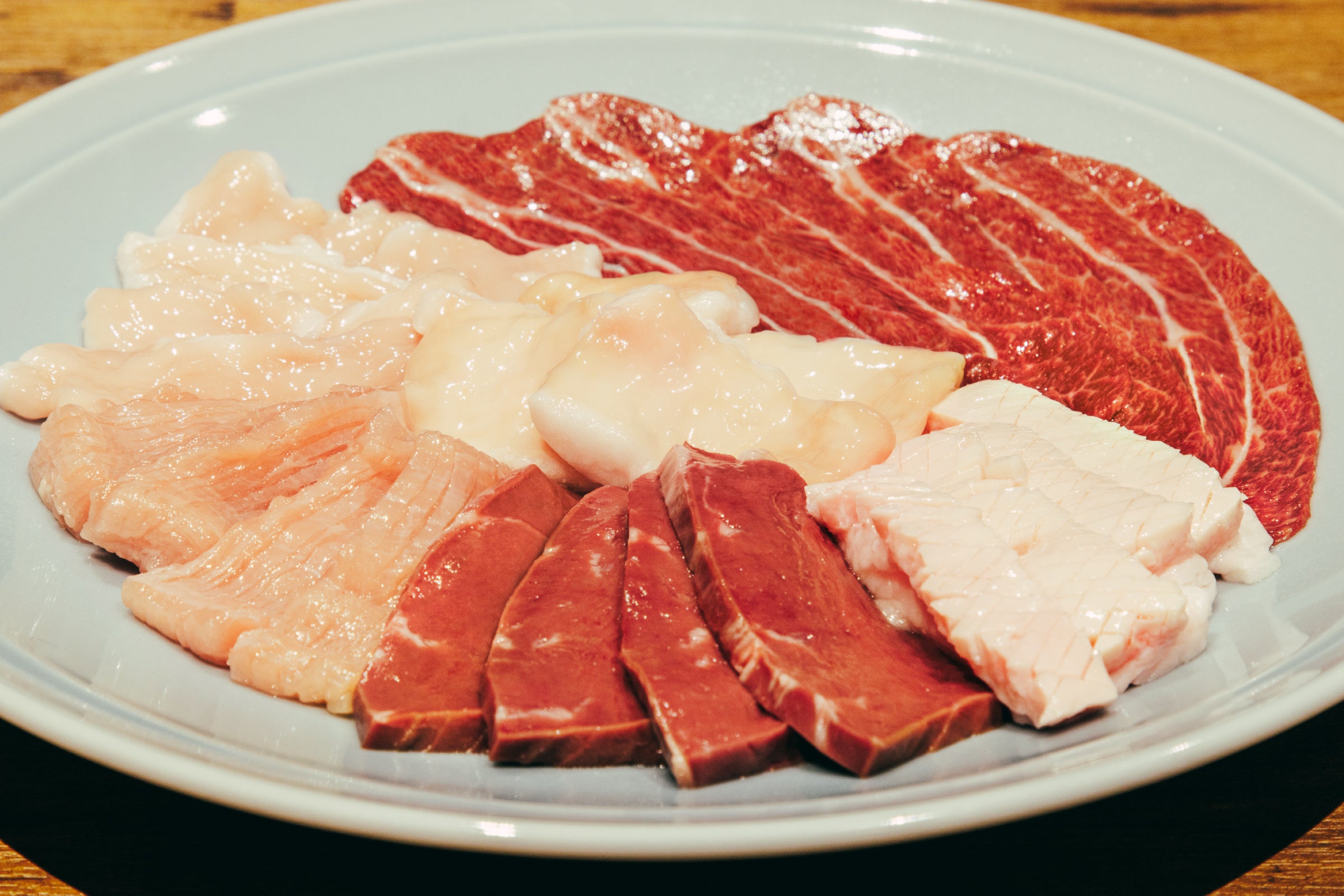 名物！ホルモン盛り合わせ〈塩〉