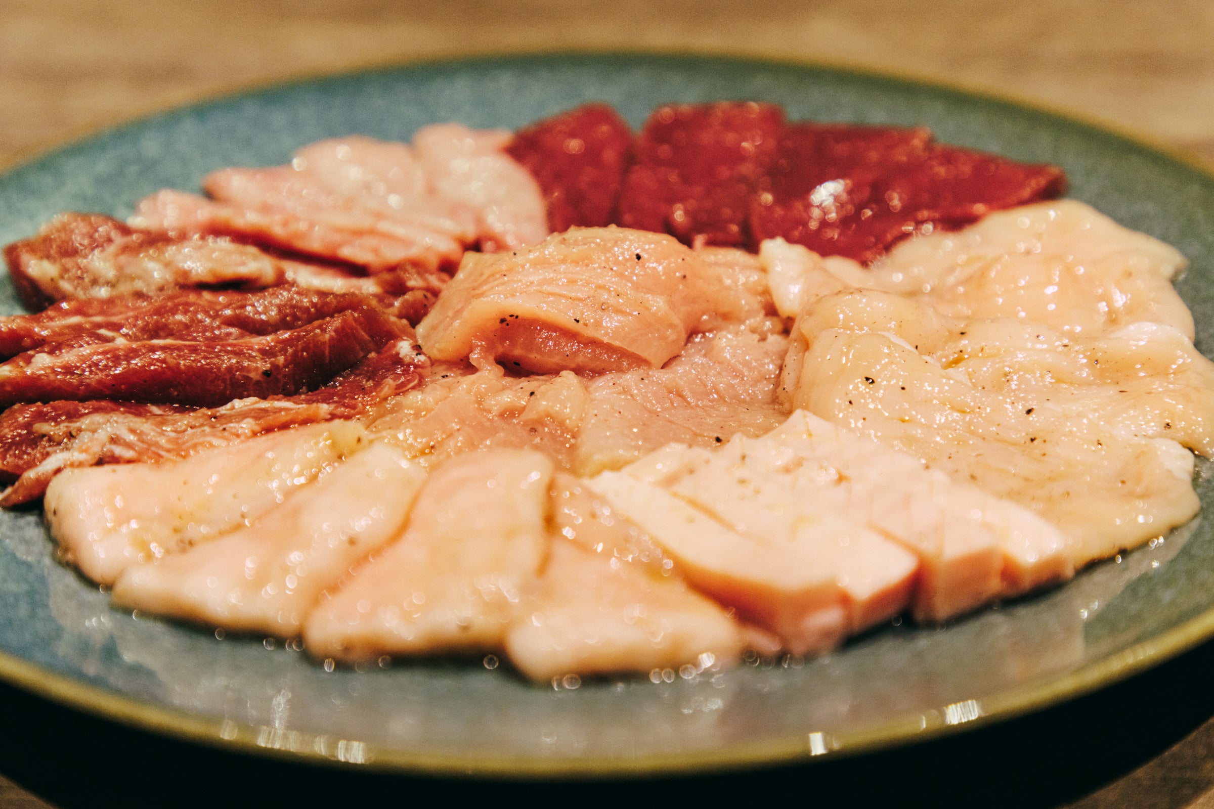 名物！ホルモン盛り合わせ〈塩〉