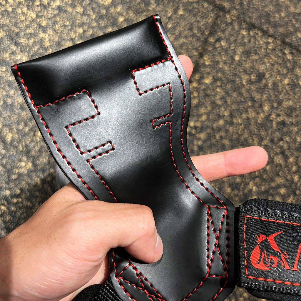 先端に芯材を加え、立体構造にすることでバーベルなどにしっかり巻き付けられる