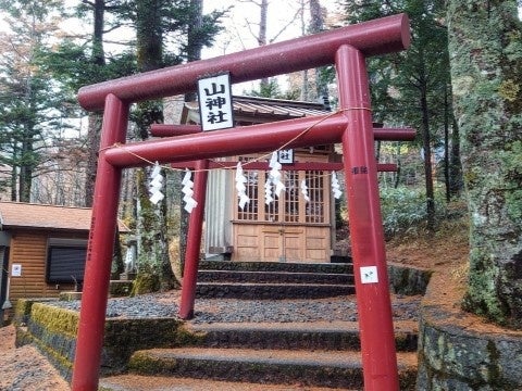 新屋山神社 奥宮