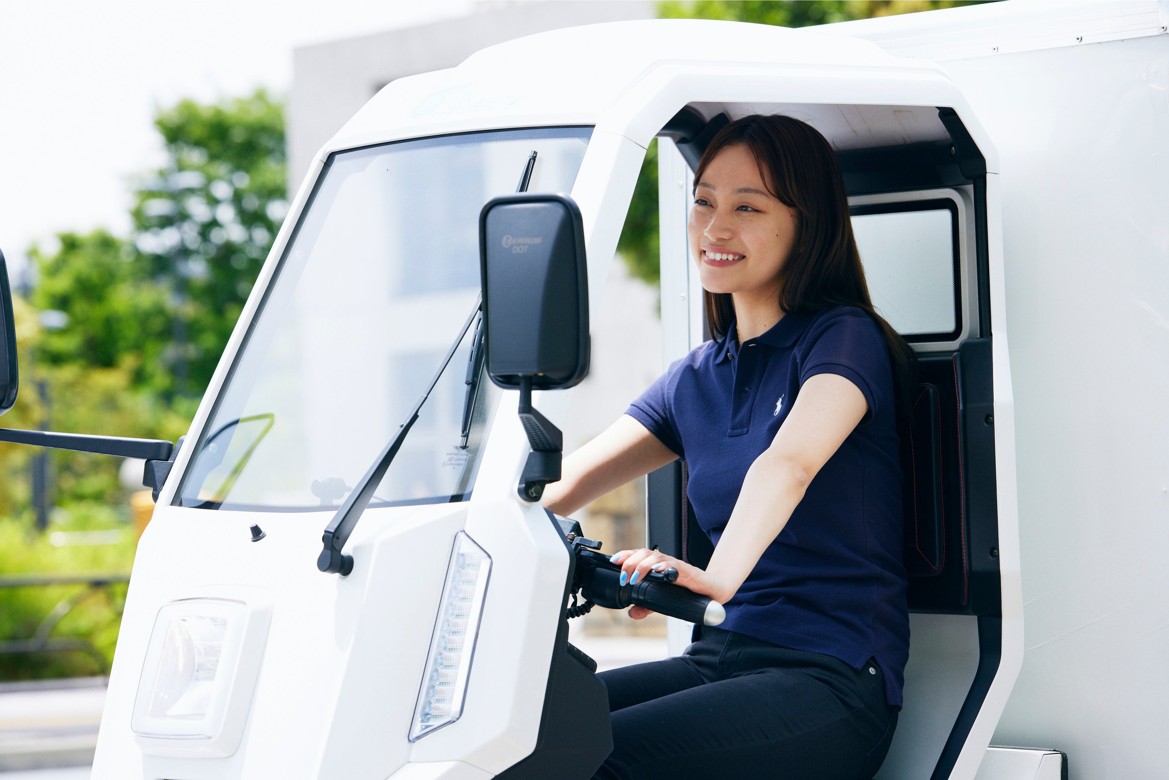 折りたたみ電動バイクのシェアリングサービス「Shaero」が配送用小型EV