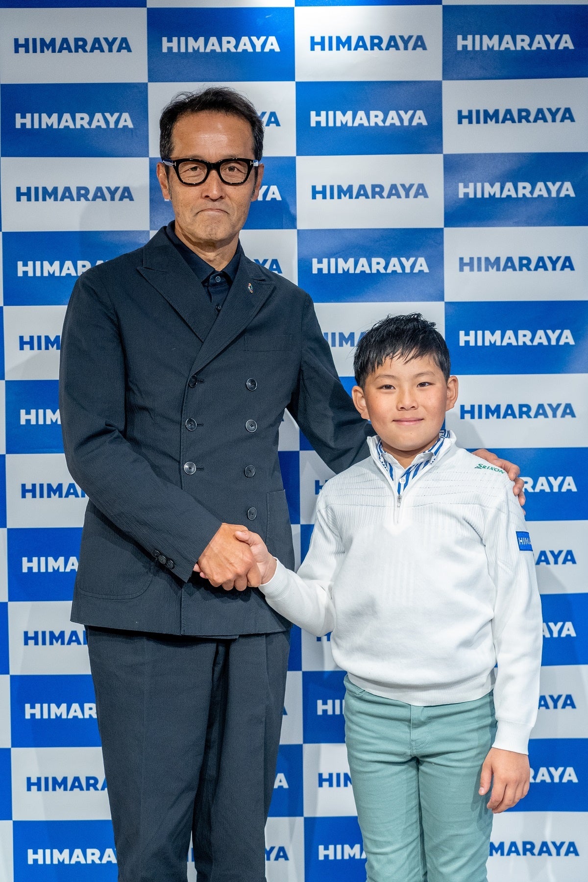 右　福井誠ノ介選手　　　　　　　　　　　　　　　　 左　ヒマラヤ取締役商品戦略担当　後藤達也