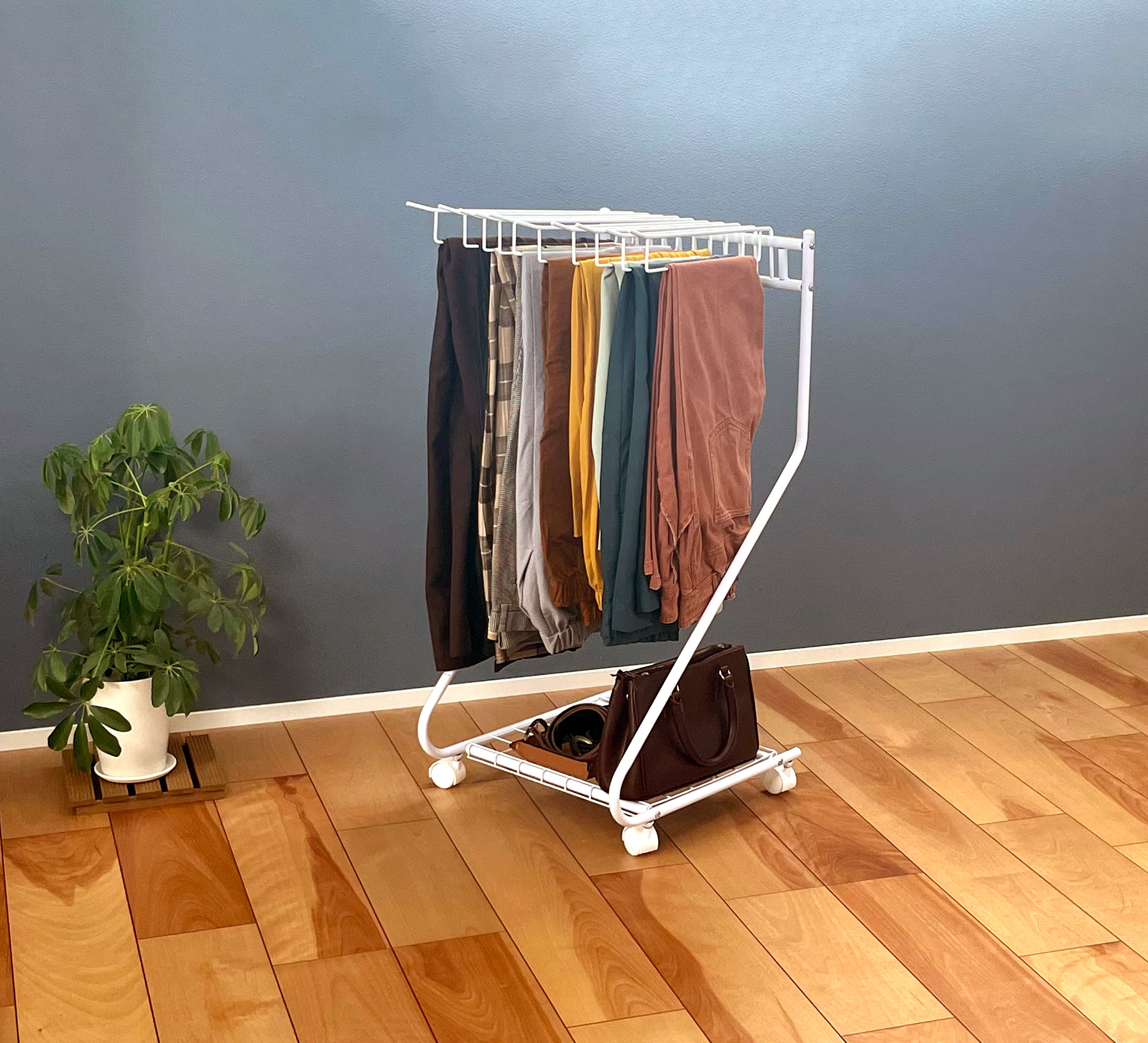 クローゼット下をとことん活用！収納アドバイザー絶賛のスラックス