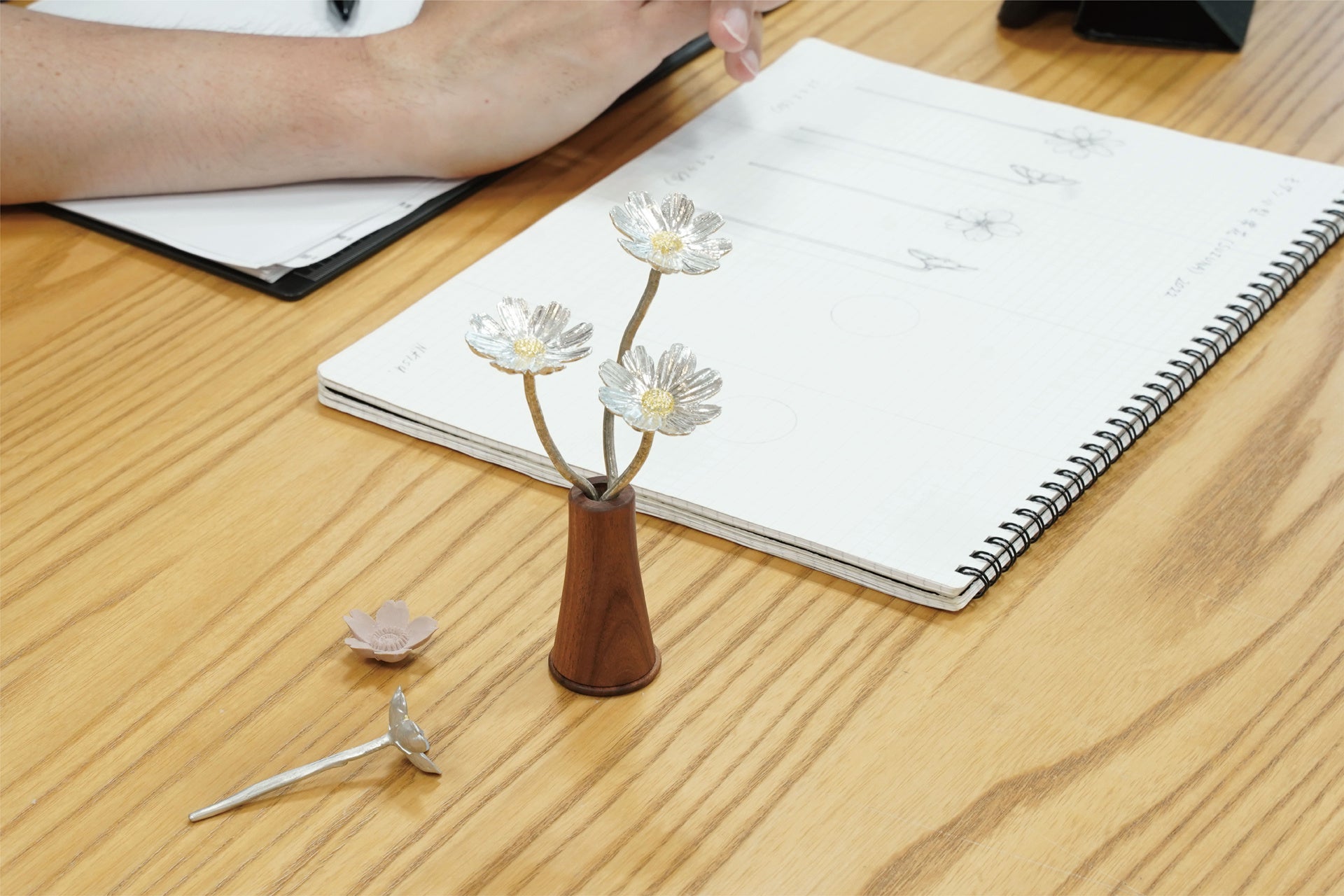 途中試作とスケッチ