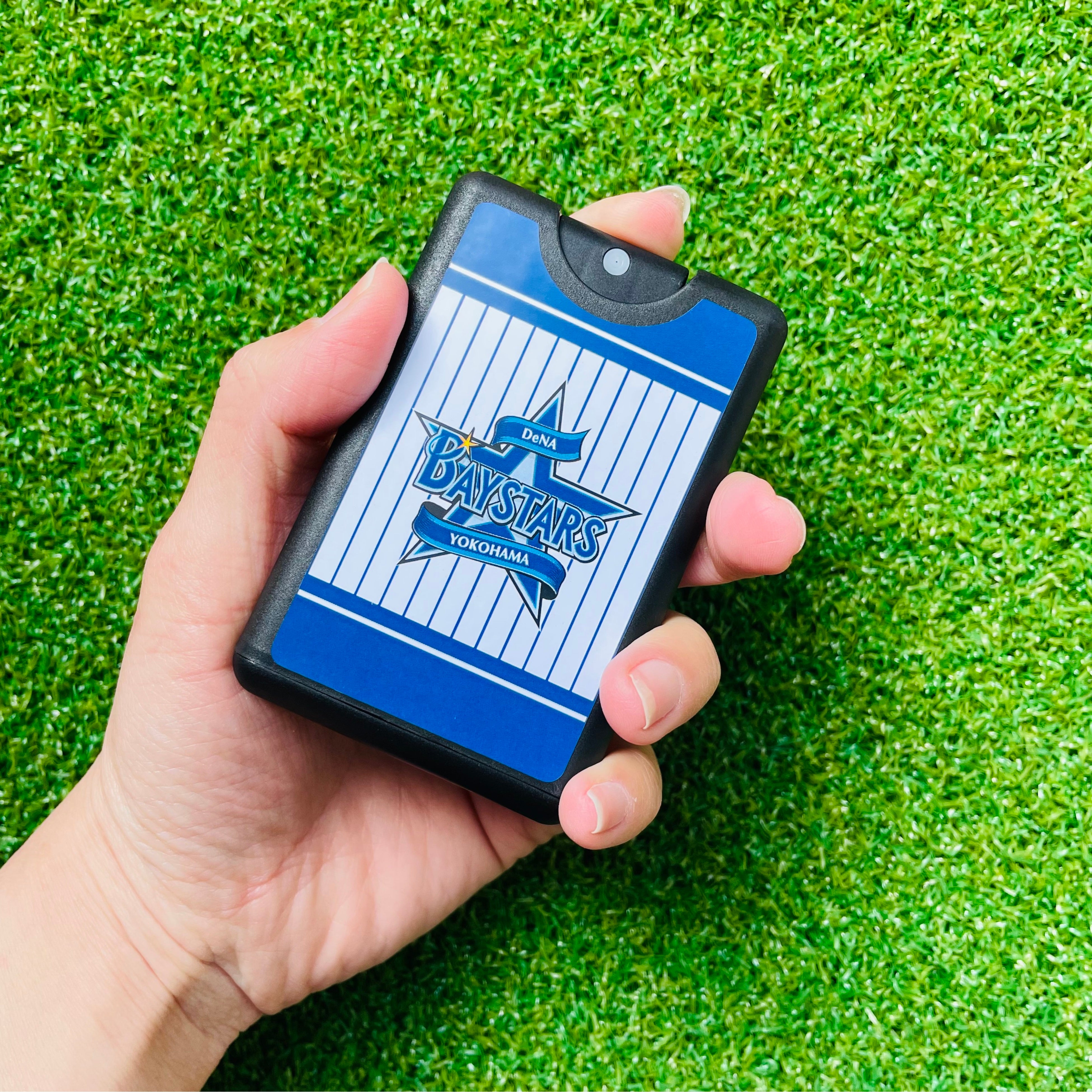 カード型携帯用アルコール除菌スプレー「HAND SANITIZER横浜DeNAベイスターズラベル」