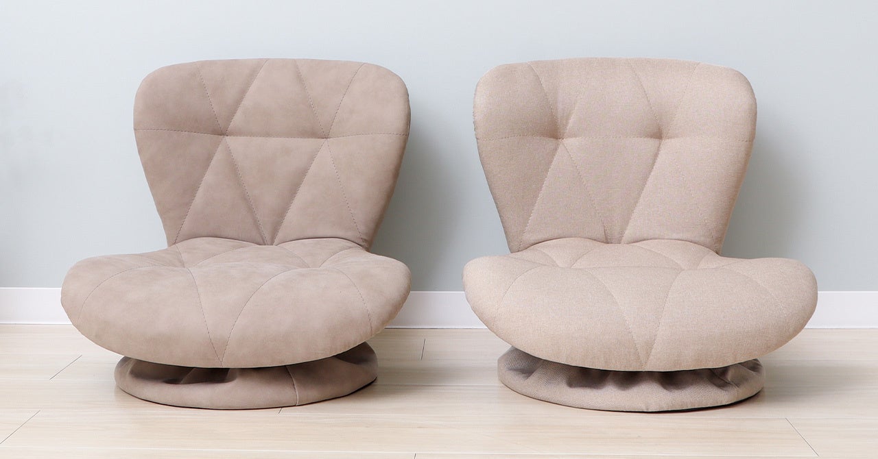 左：グレージュ　　右：ラテベージュ