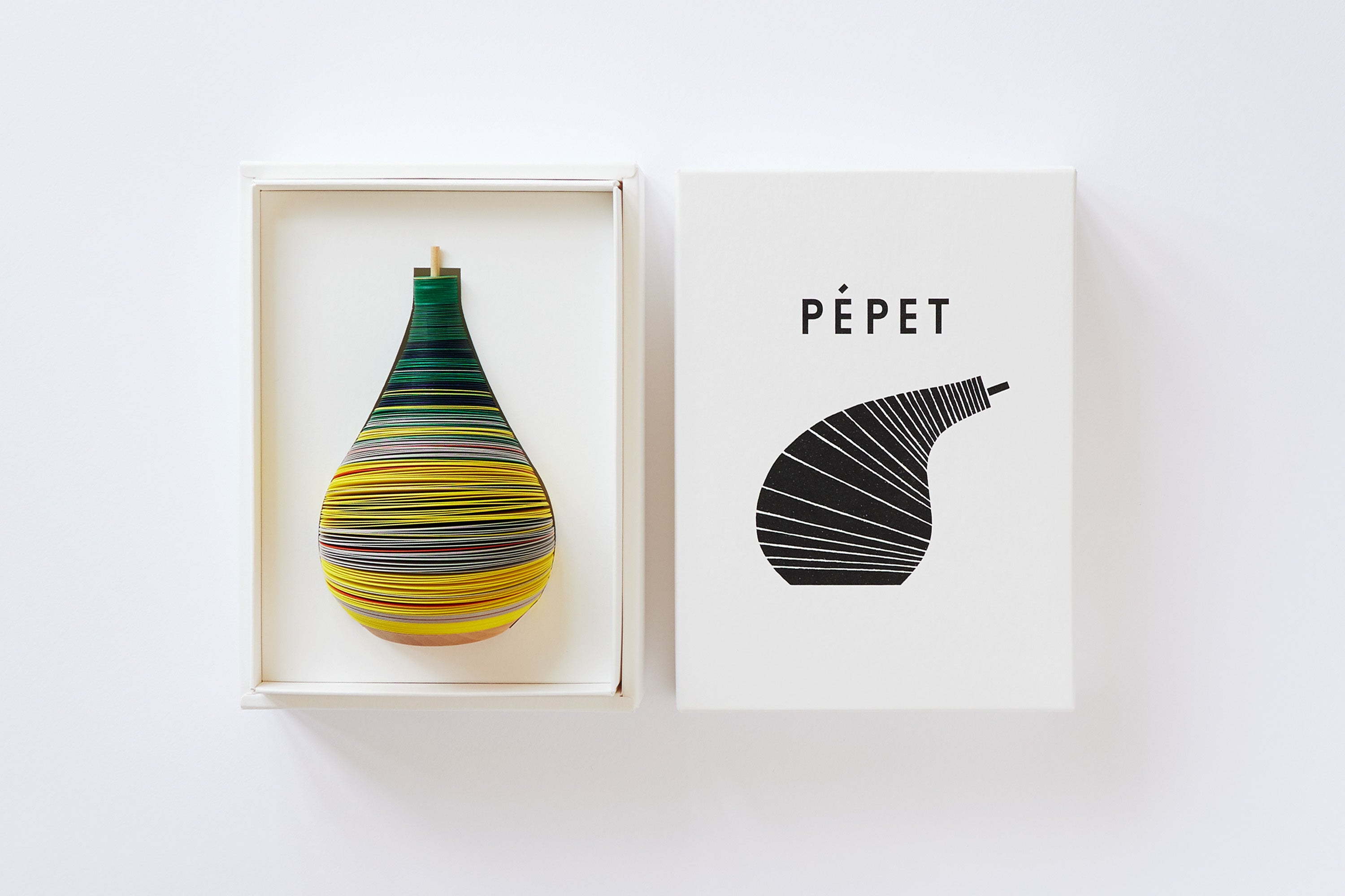 「PÉPET」のシルエットを魅せるパッケージ