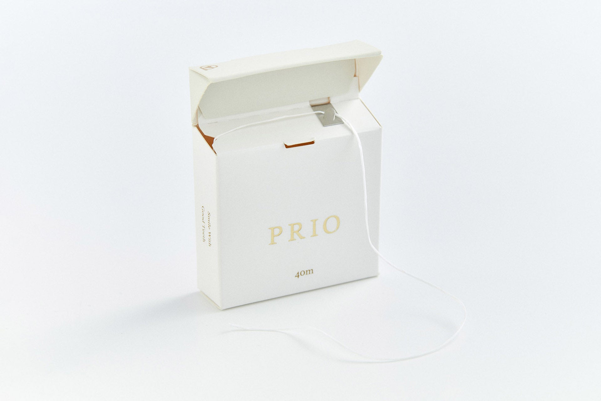 プラスチック製ケースから紙製ケースへ。環境と自身を想う「PRIO