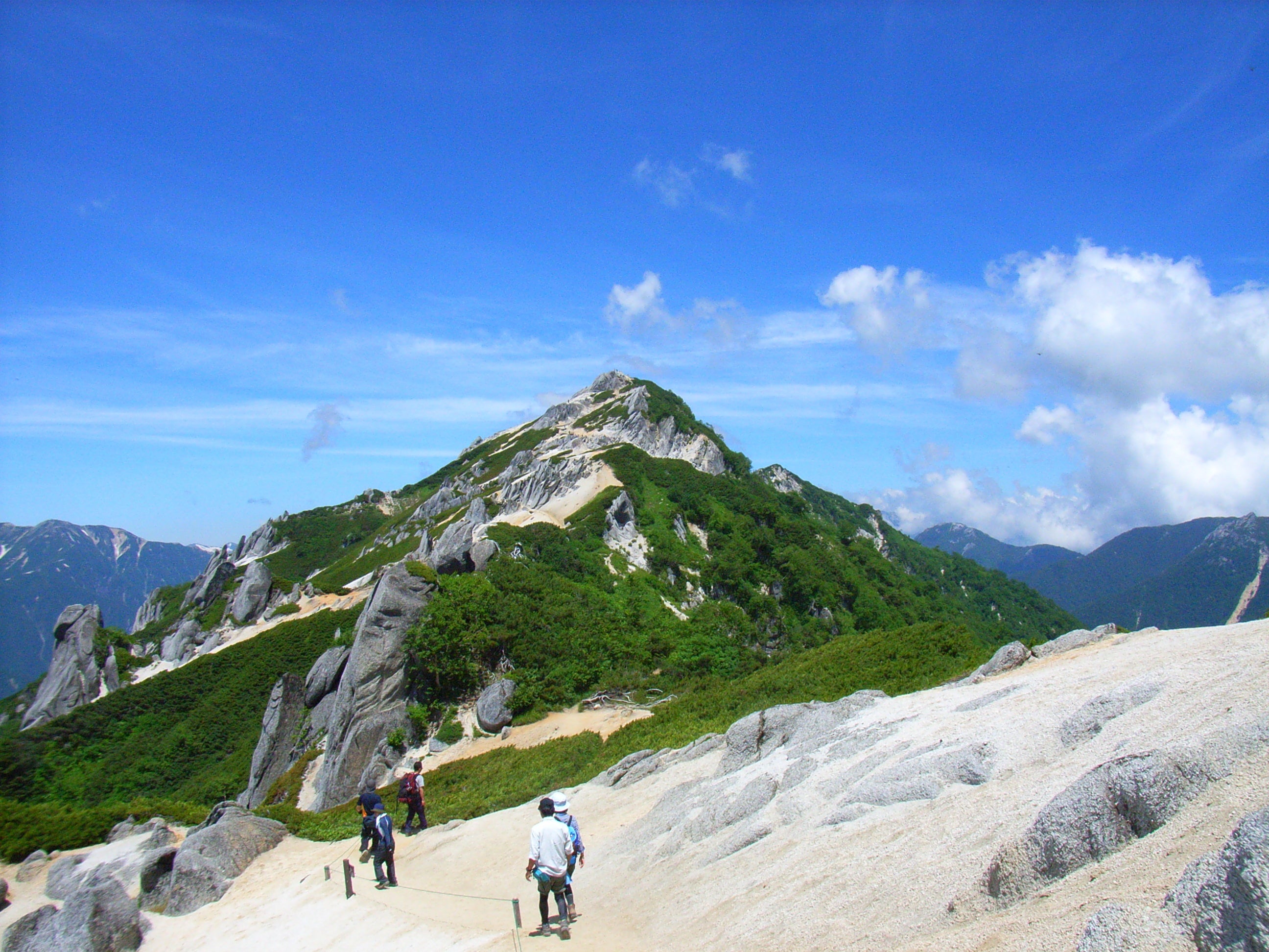 北アルプスの女王と言われる燕岳