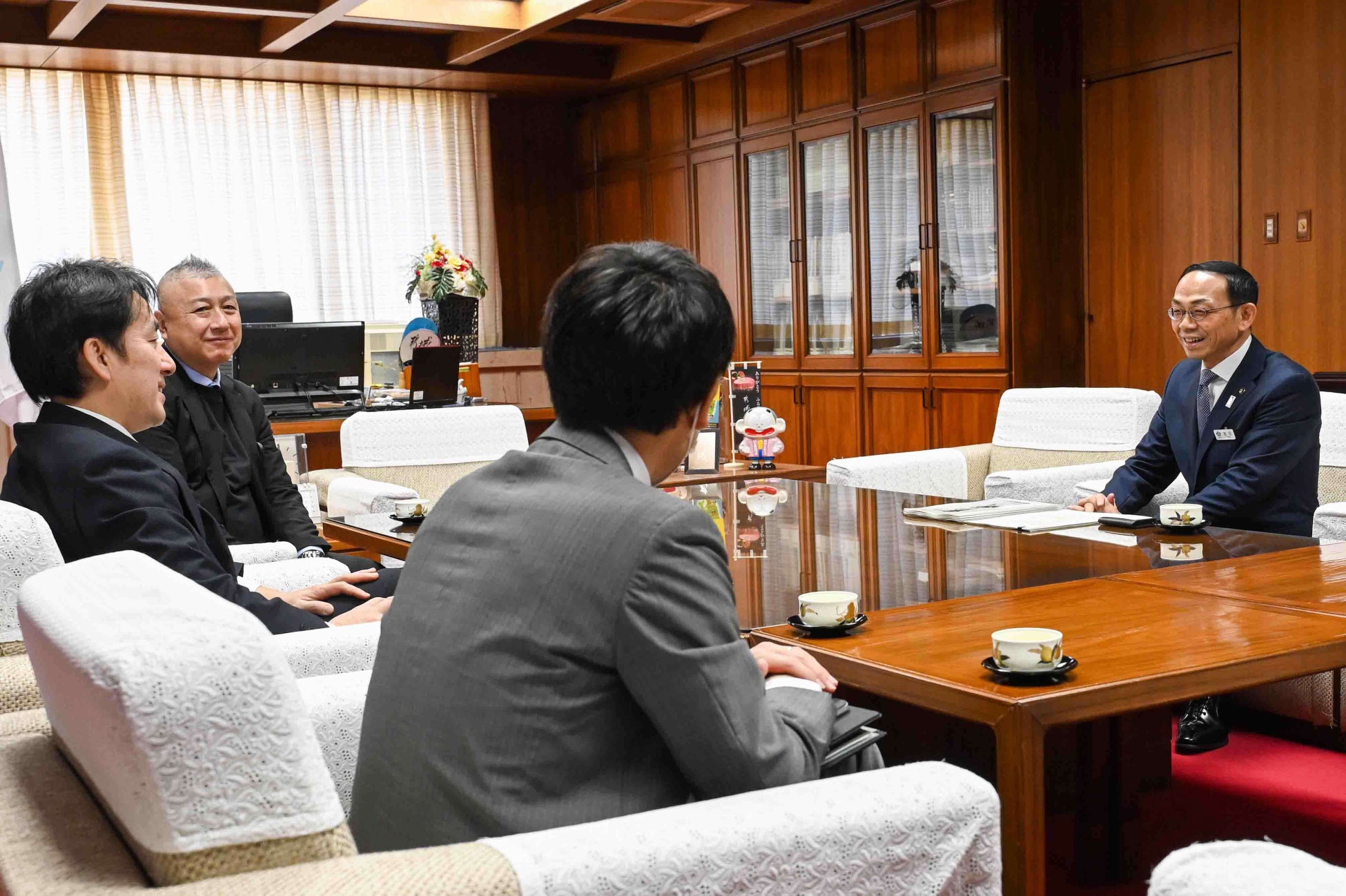 石川昭政デジタル副大臣に本市のデジタル化の取組み等を視察いただきました