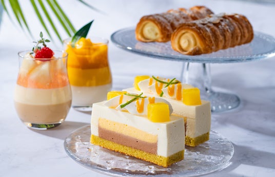 夏香るフルーティーなケーキ&涼やかなグラススイーツのほか 冷やして美味しいサクッと軽やかなブレッドも。「サマーフルーツフェア fruity×juicy」を開催 夏香るフルーティーなケーキ&涼やかなグラススイーツのほか 冷やして美味しいサクッと軽やかなブレッドも。「サマーフルーツフェア fruity×juicy」を開催
