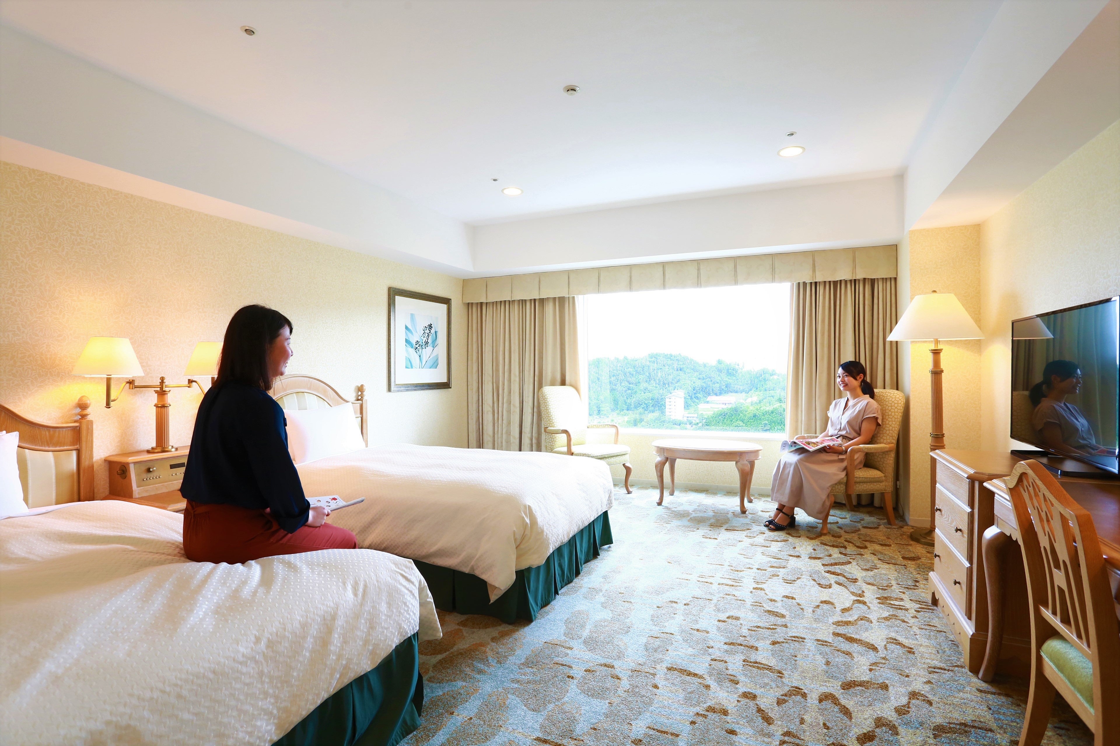 1泊朝食付き宿泊券（2名1組）×1名様【ホテルアソシア高山リゾート】