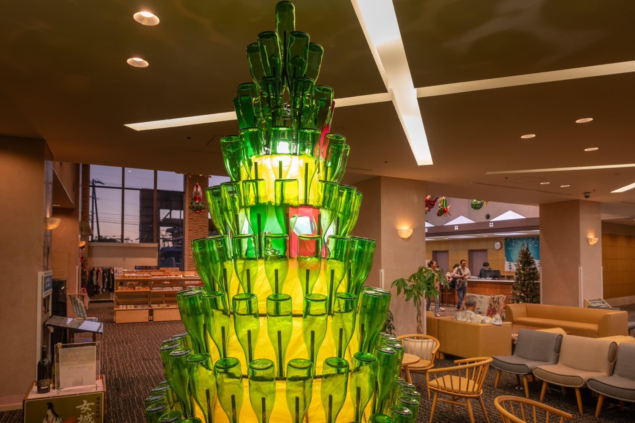 光るボトルツリー