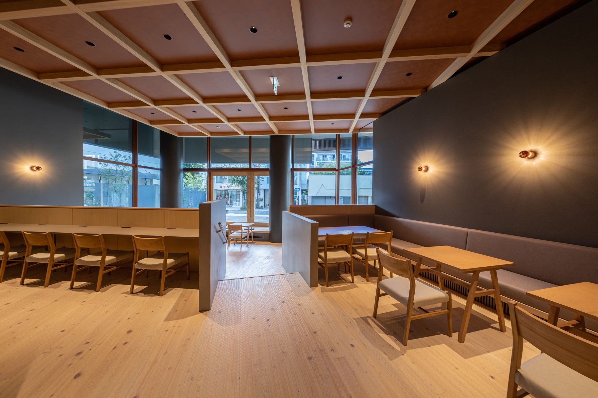 カフェラウンジ