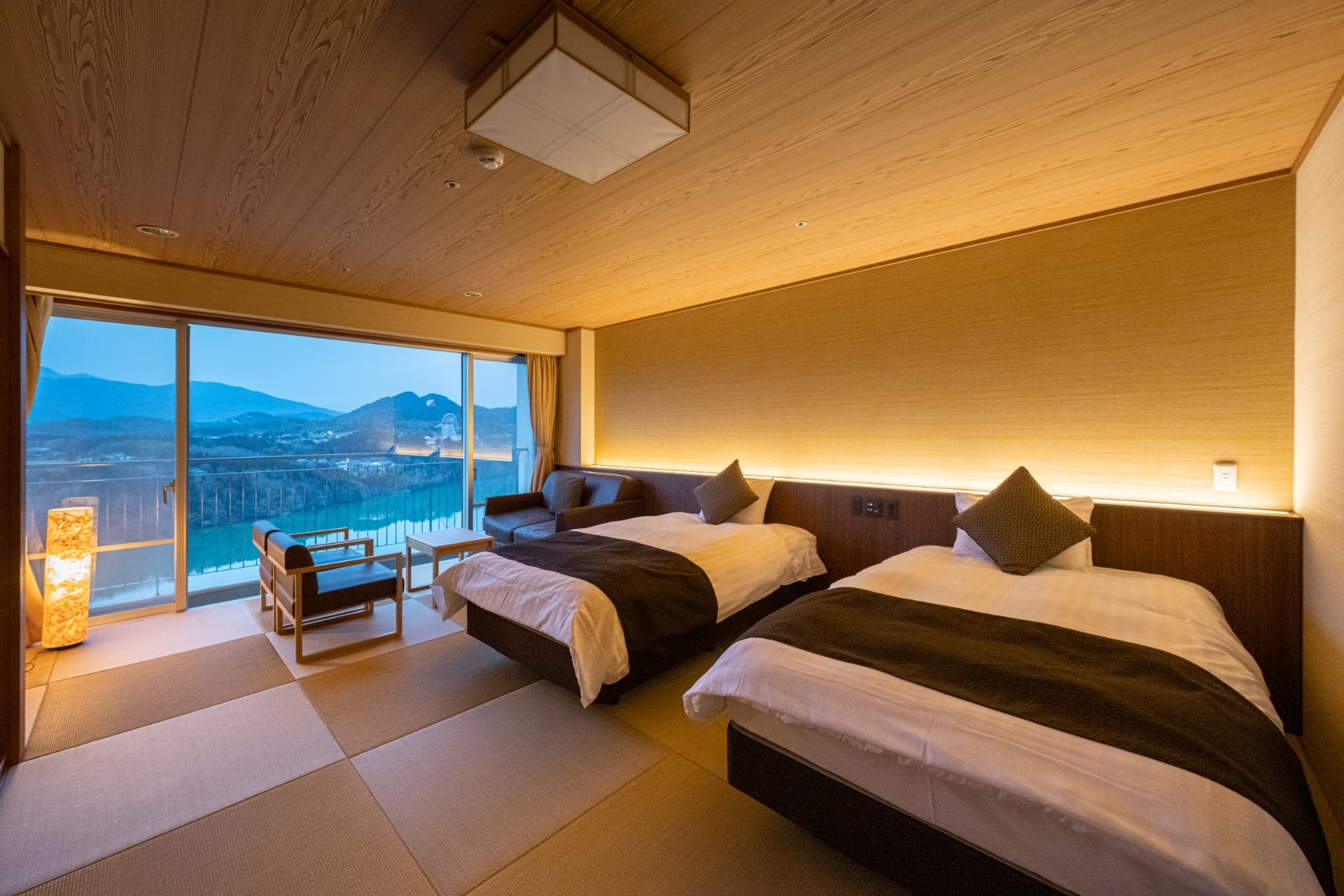 和モダンツインルーム