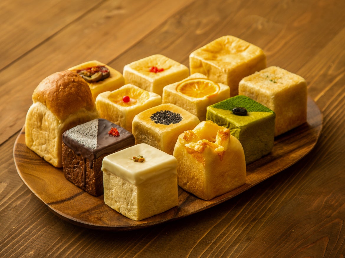 CUNE キューン 冬のパン祭り 食パンバック 二斤（王様食パン