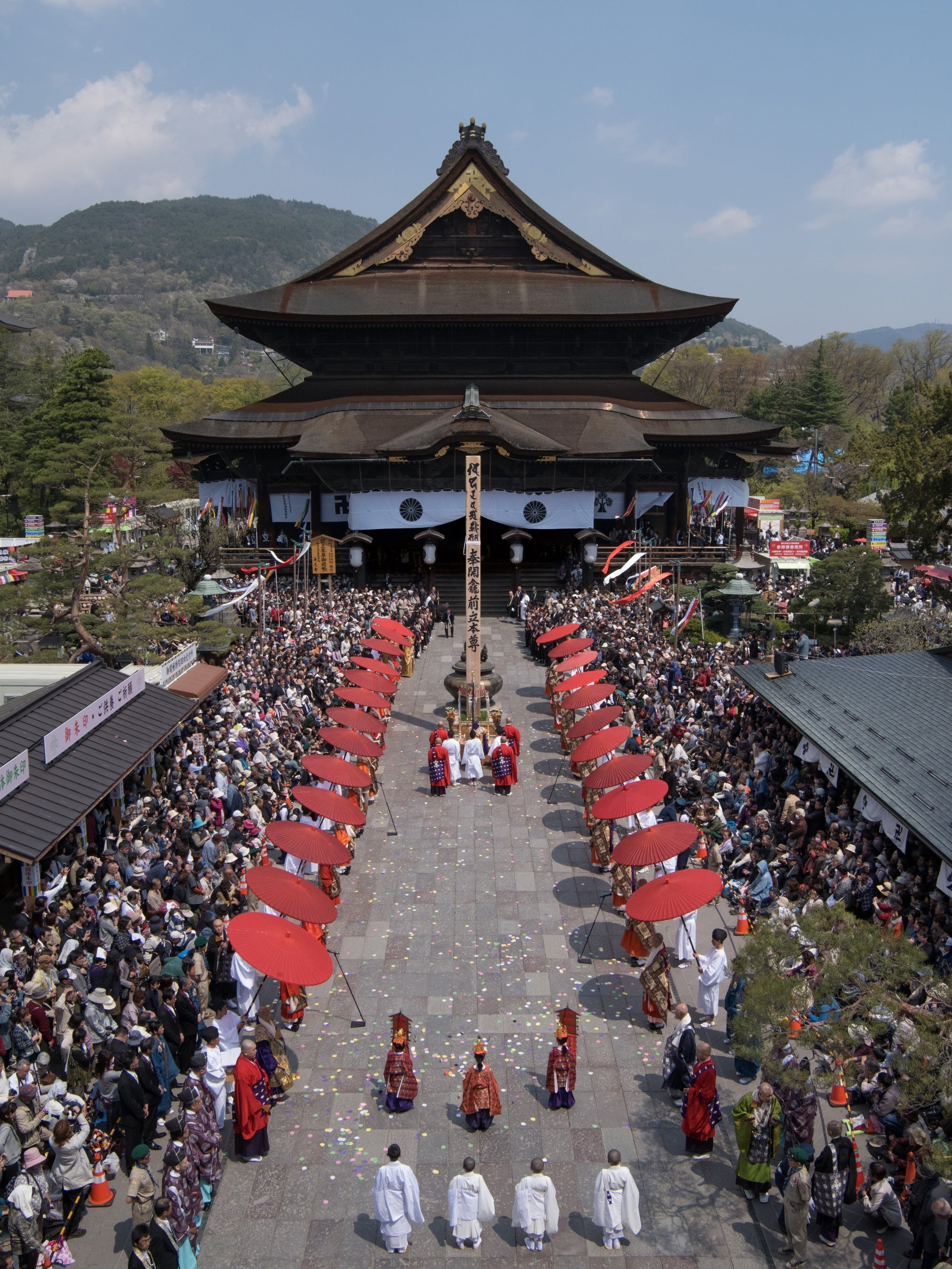 善光寺御開帳（画像提供・善光寺）