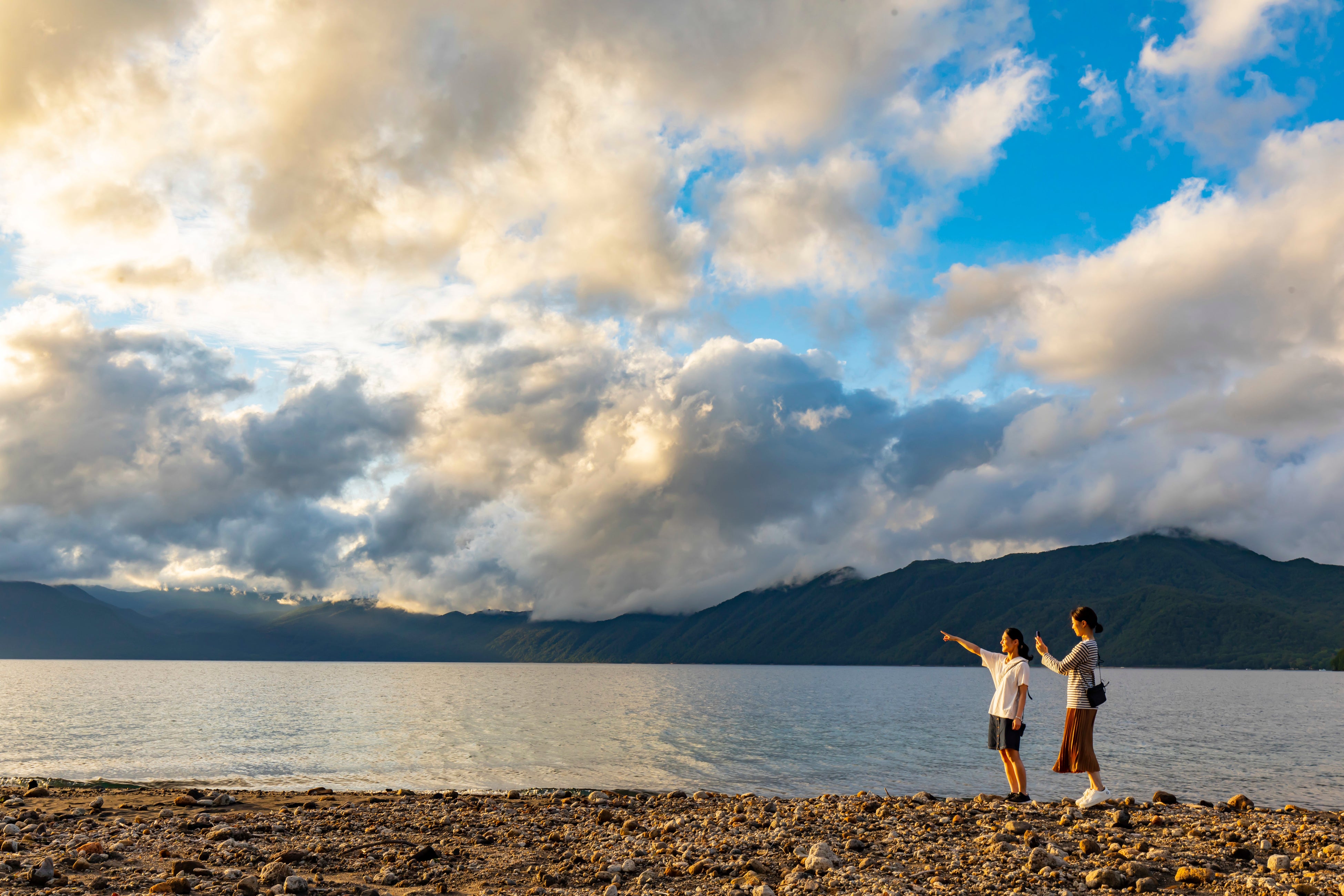 支笏湖畔を散歩