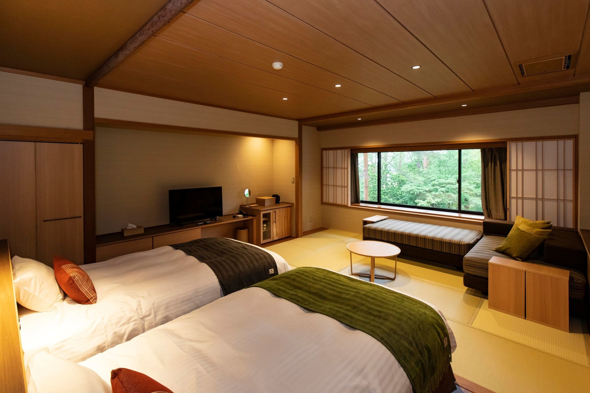 全30室シャワー付のゆったりとした和洋室