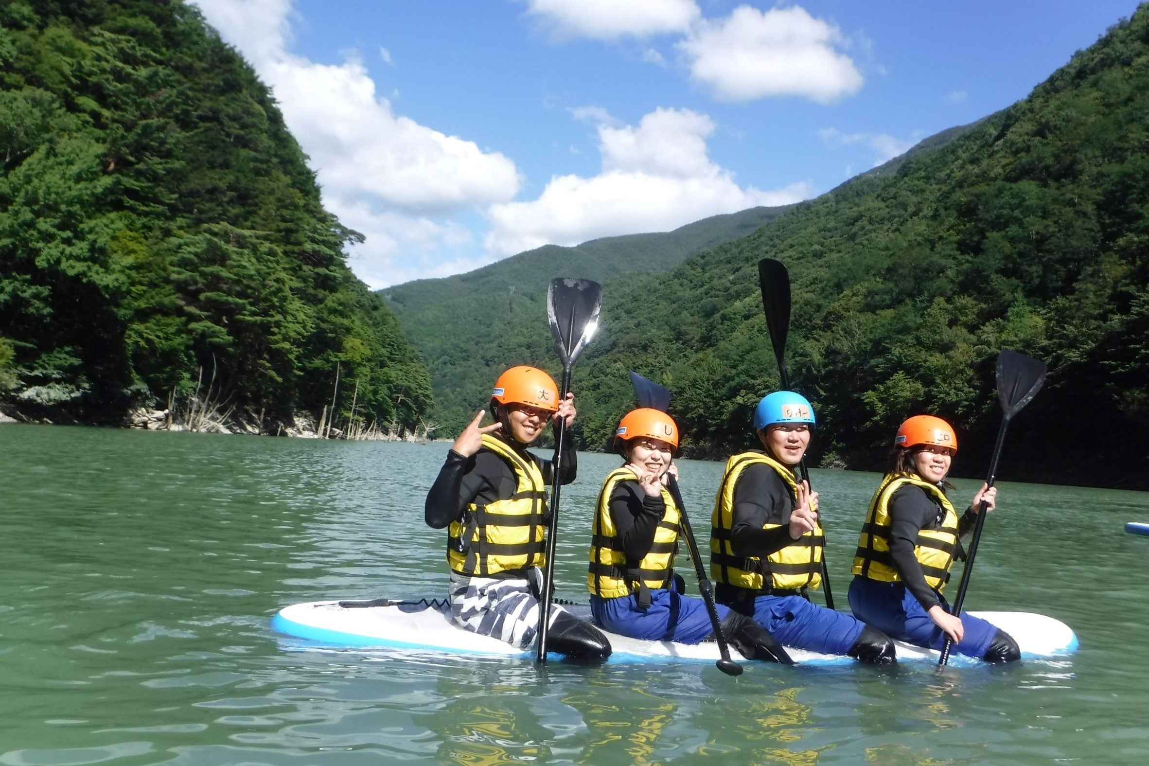 大人数で乗ってみると？バランス取るのが面白い♪