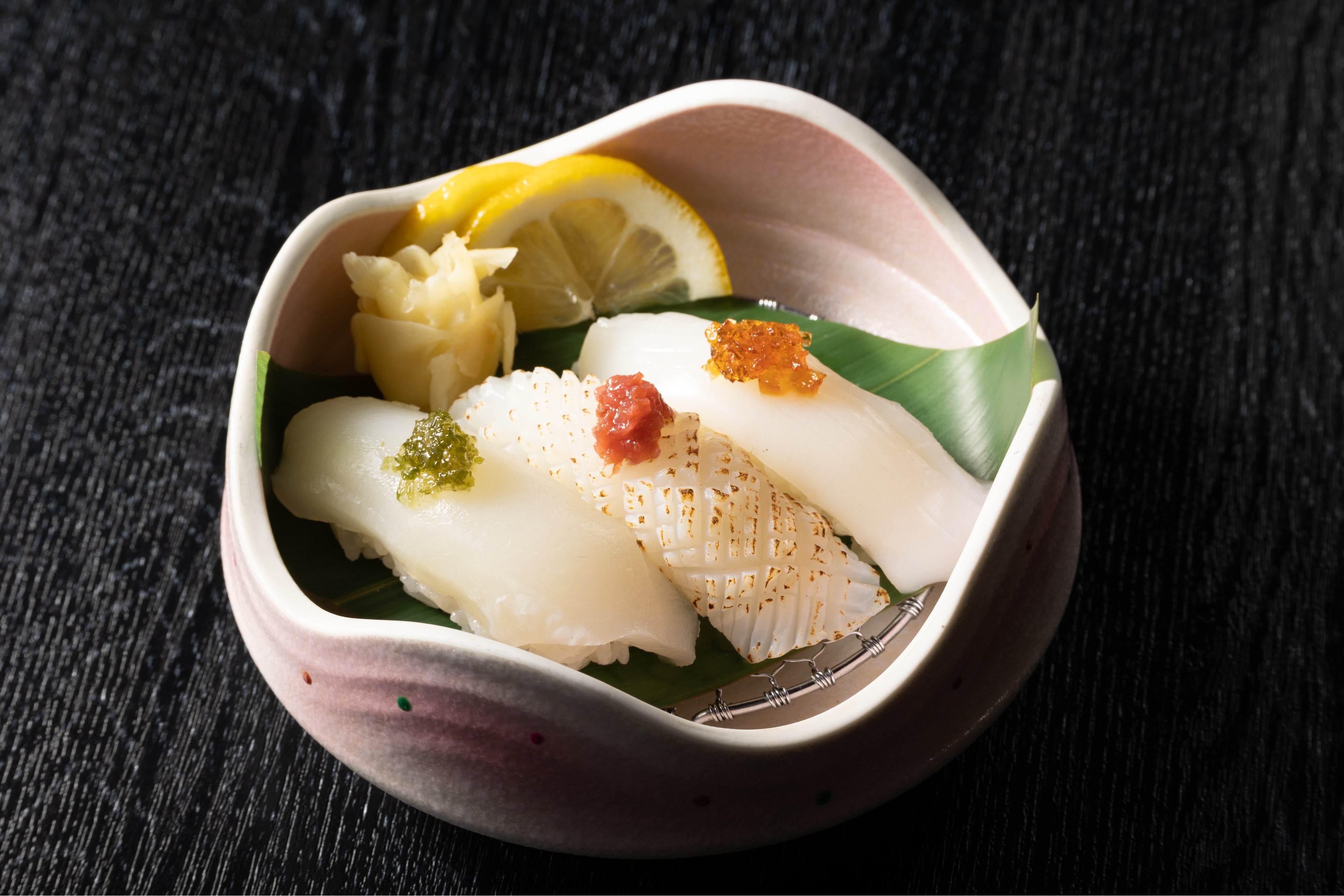 寿司食べ比べ（赤イカ・白イカ・真イカ）